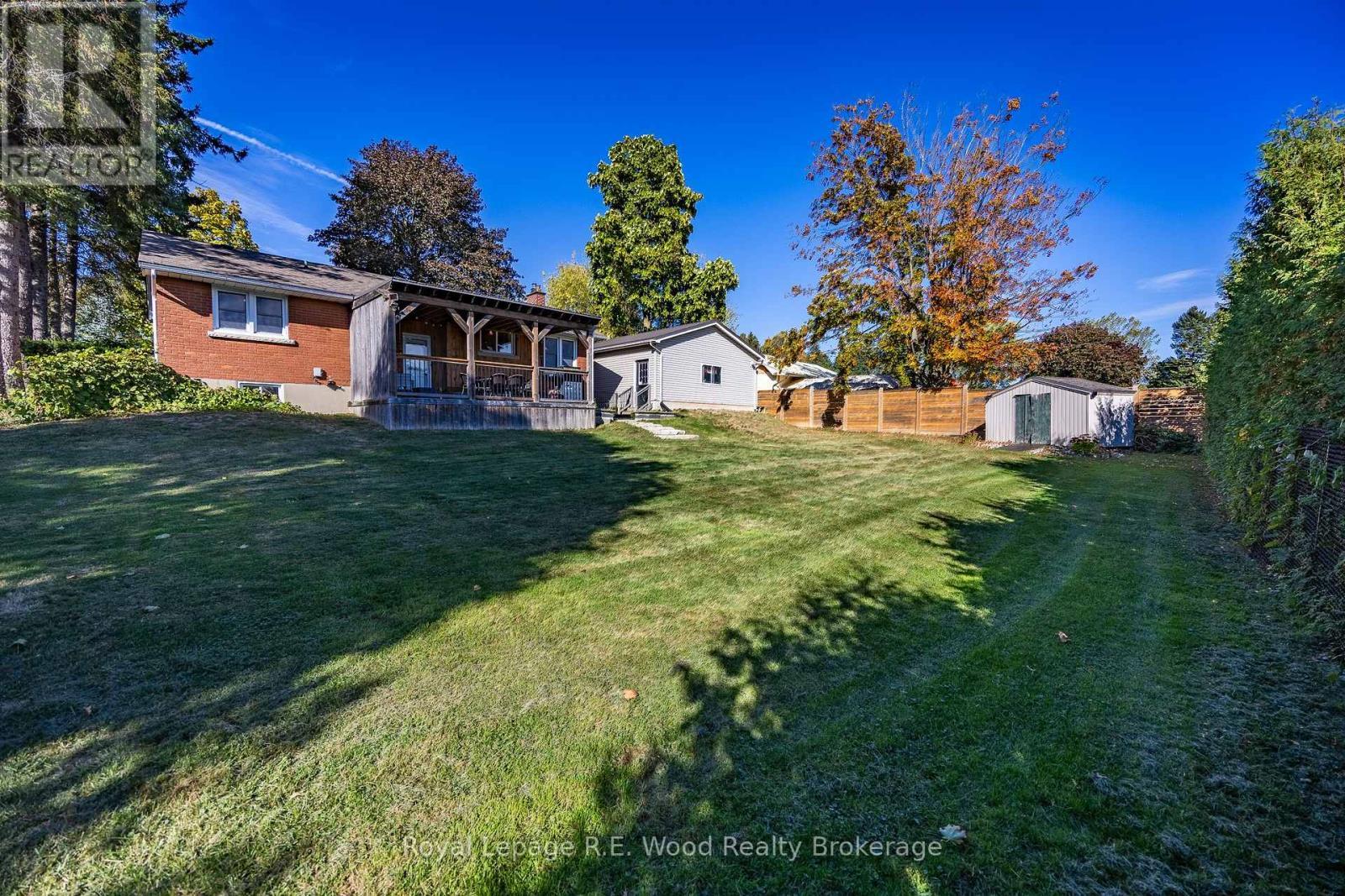












27 NORTH STREET W

,
Tillsonburg,




Ontario
N4G1B9

