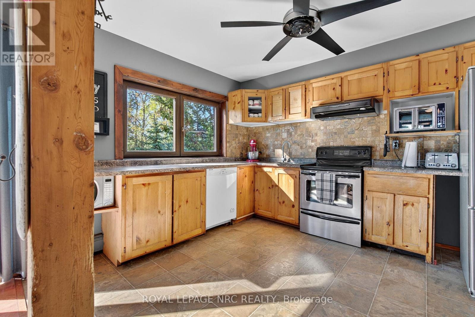 












10 KIMBER ROAD

,
Haldimand,




Ontario
N0A1K0

