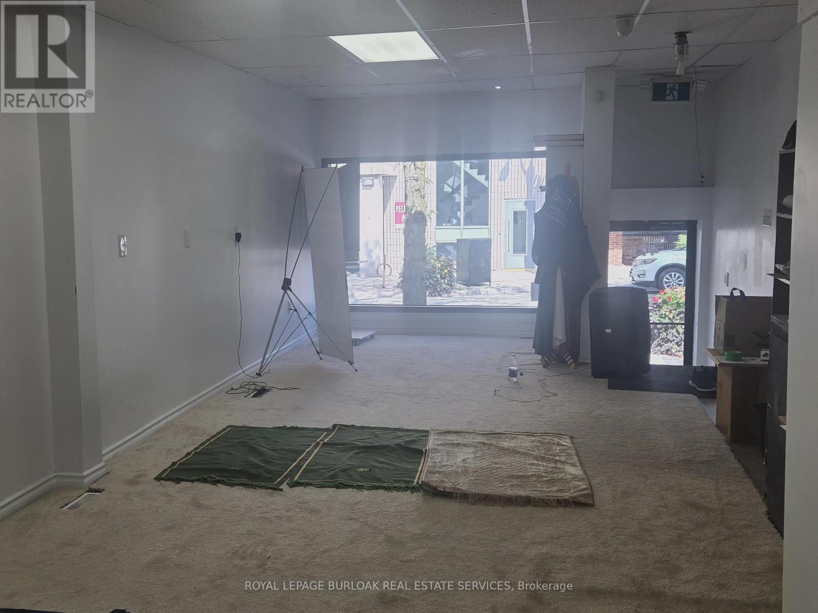 












469-471 PELISSIER STREET

,
Windsor,




Ontario
N9A4L2

