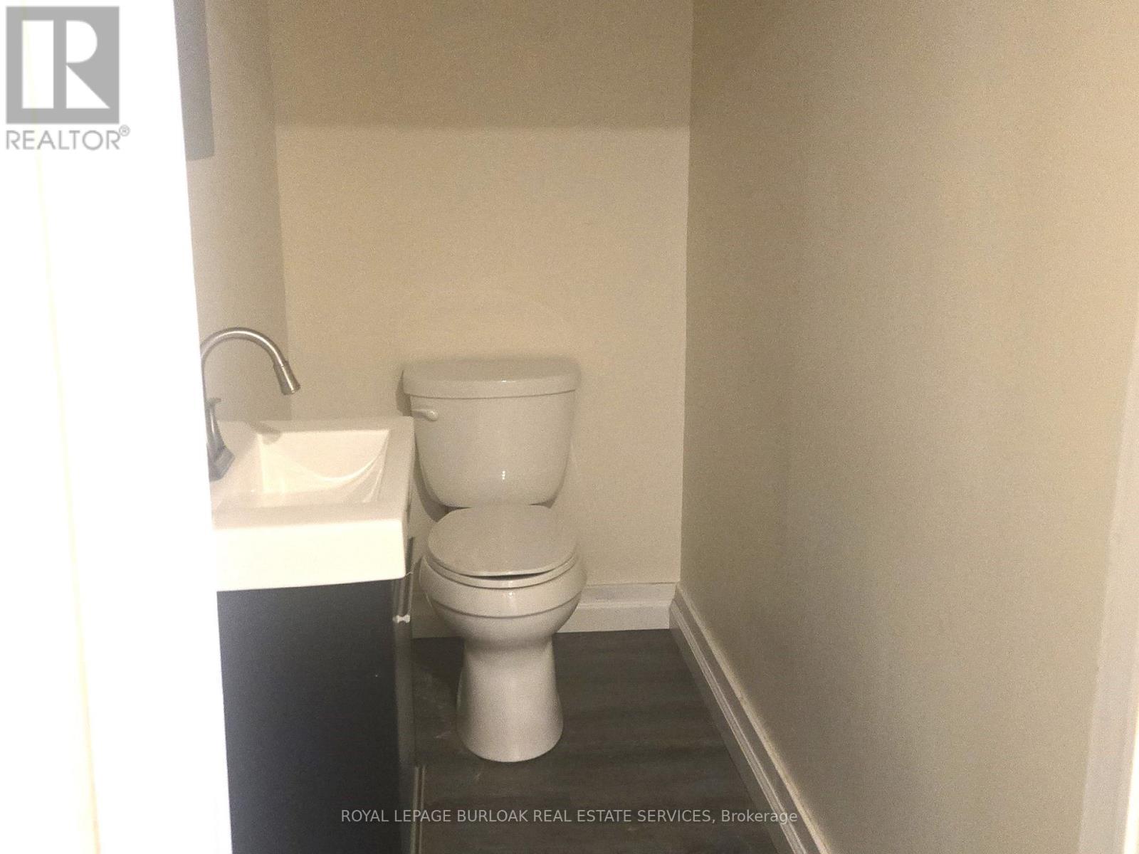 












469-471 PELISSIER STREET

,
Windsor,




Ontario
N9A4L2

