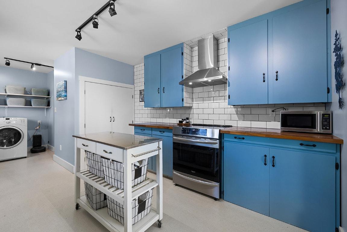 









7502


Highway 95A

,
Kimberley,




BC
V1A 3L4

