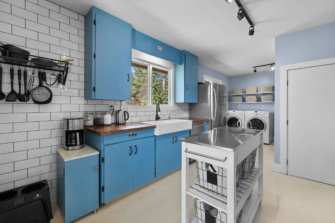 









7502


Highway 95A

,
Kimberley,




BC
V1A 3L4

