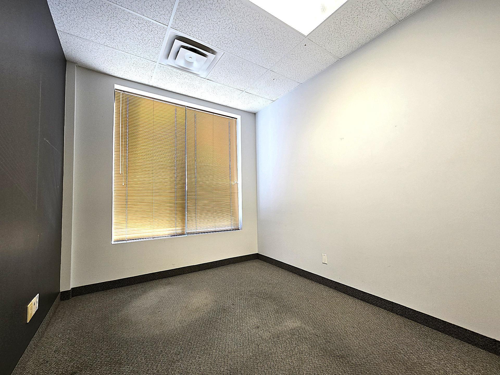 









515


Boul. de la Concorde O.

, 200,
Laval (Laval-des-Rapides),




QC
H7N5L9

