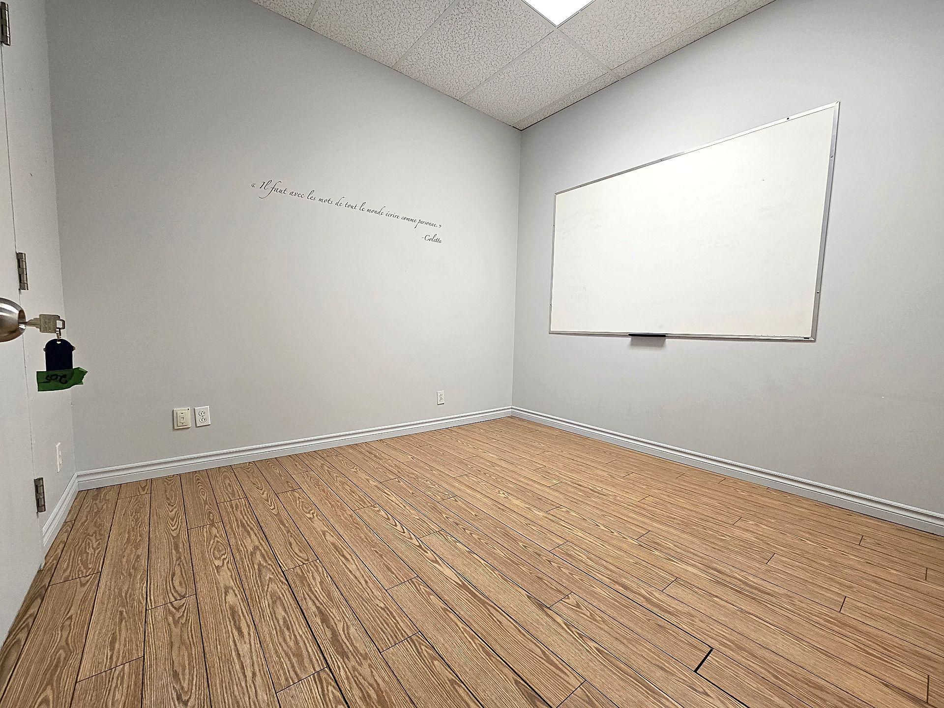 









515


Boul. de la Concorde O.

, 200,
Laval (Laval-des-Rapides),




QC
H7N5L9

