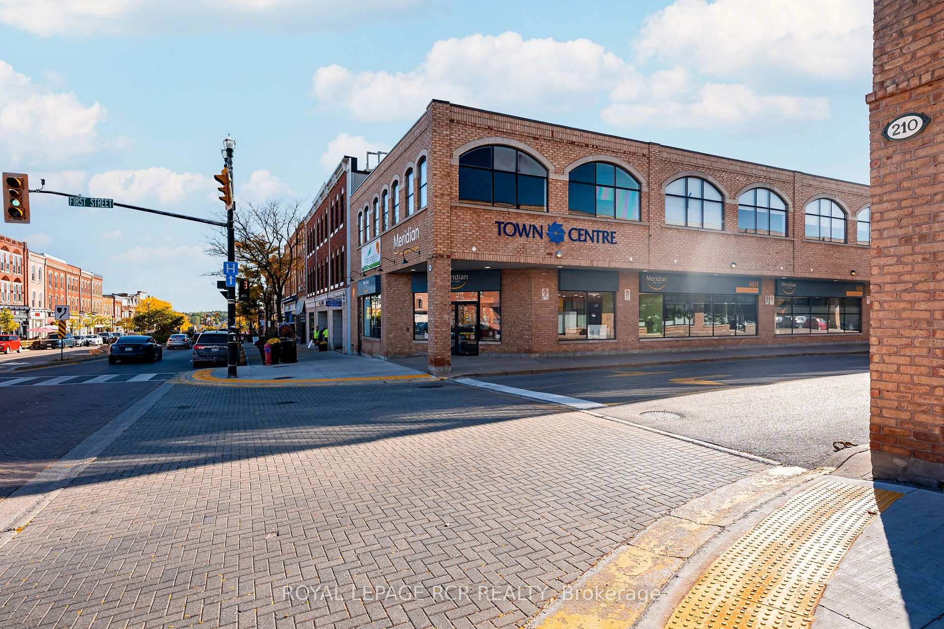 









190


Broadway

N/A, 201, 205,
Orangeville,




ON
L9W 1K3

