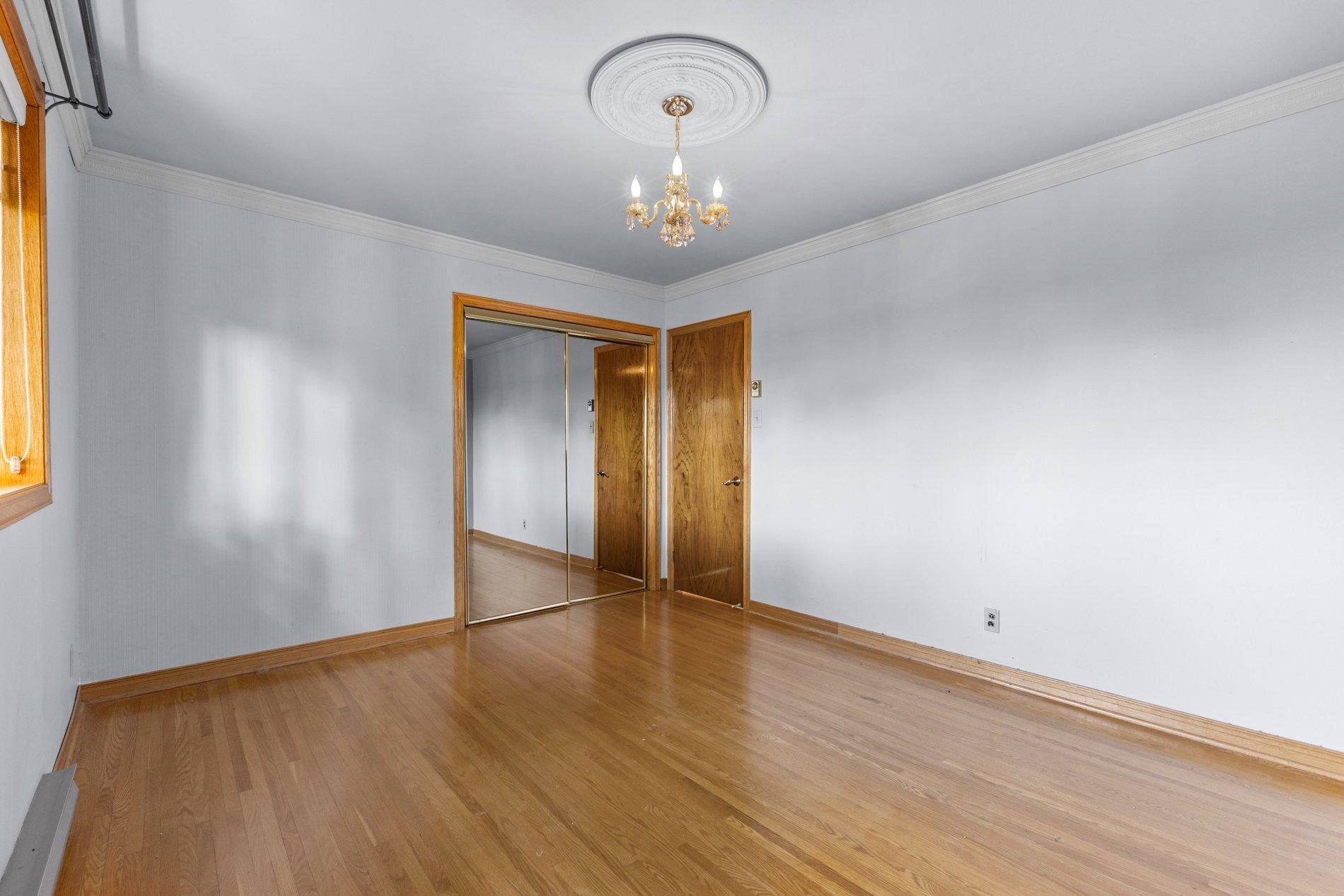 









205


Place de Plaisance

,
Laval (Auteuil),




QC
H7K1C1

