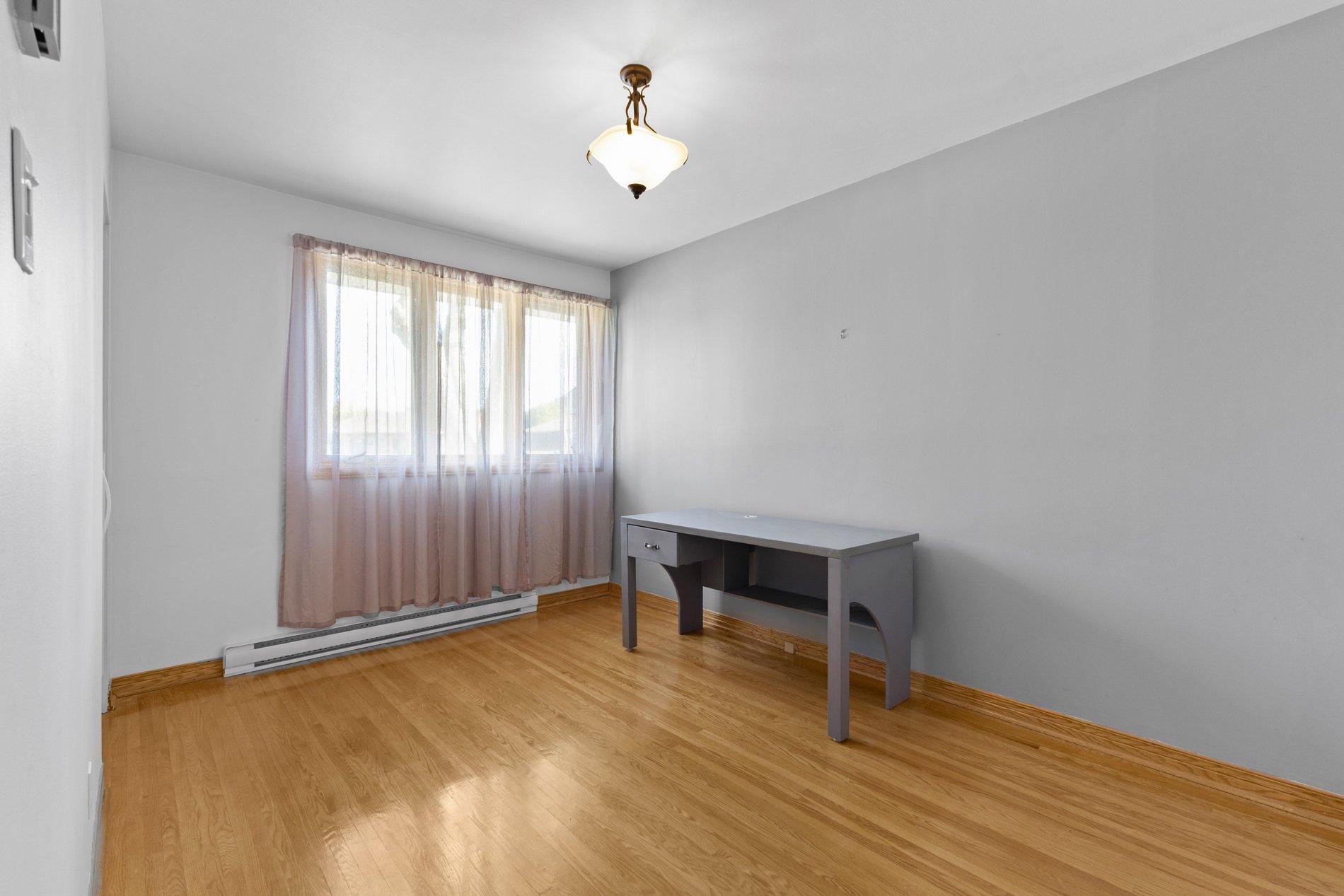 









205


Place de Plaisance

,
Laval (Auteuil),




QC
H7K1C1

