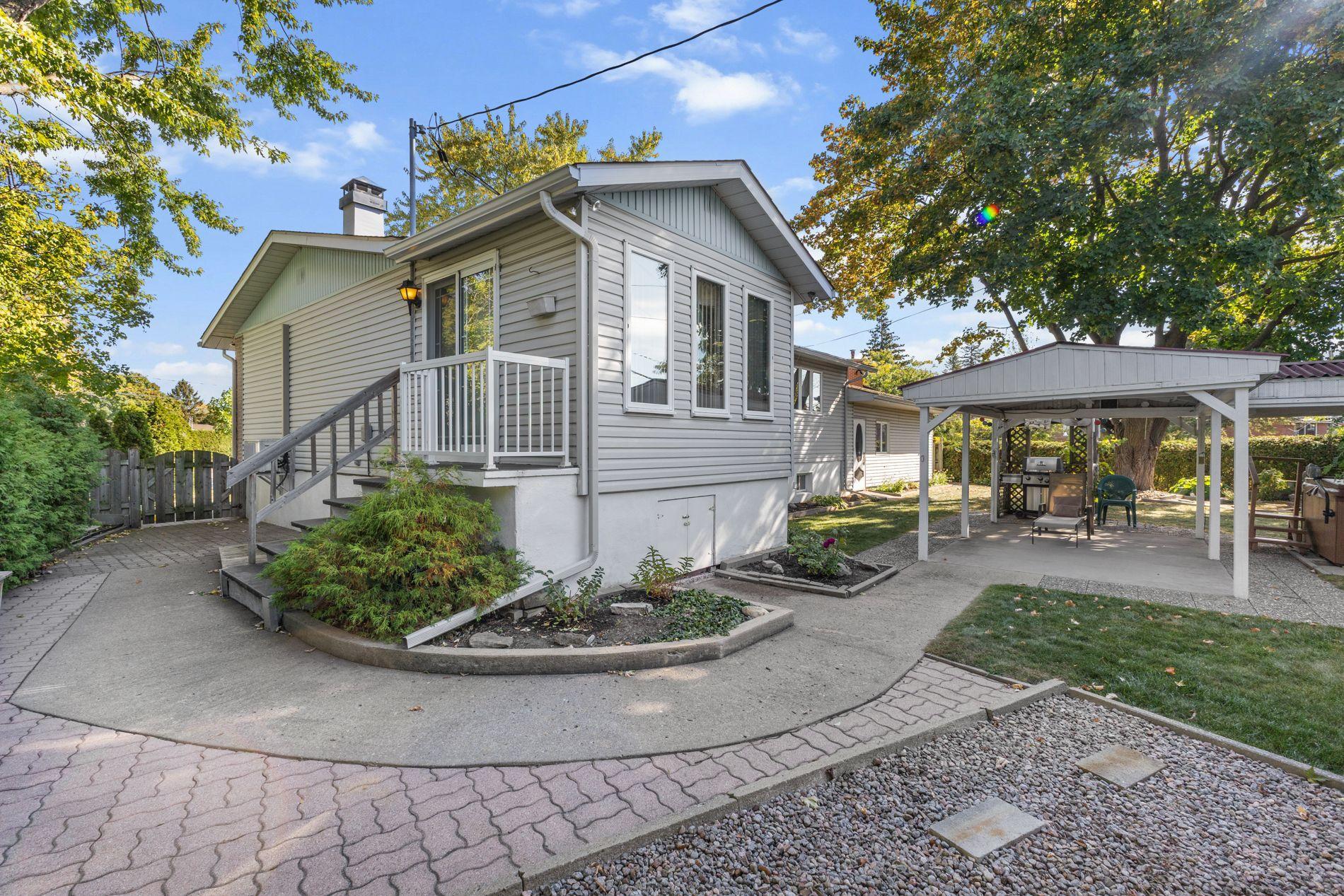 









205


Place de Plaisance

,
Laval (Auteuil),




QC
H7K1C1

