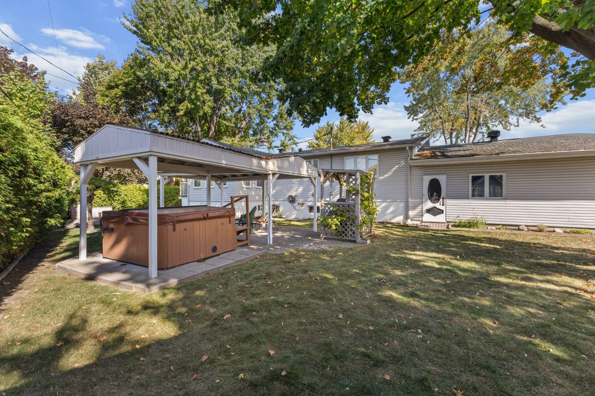 









205


Place de Plaisance

,
Laval (Auteuil),




QC
H7K1C1

