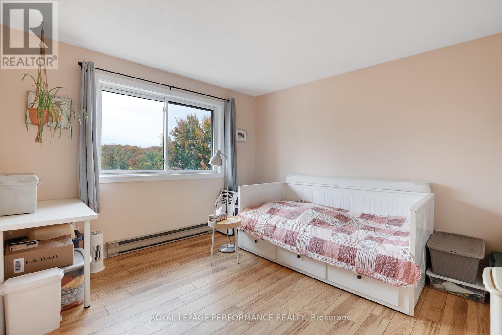 












412 - 280 BRITTANY DRIVE

,
Ottawa,




Ontario
K1K4M4

