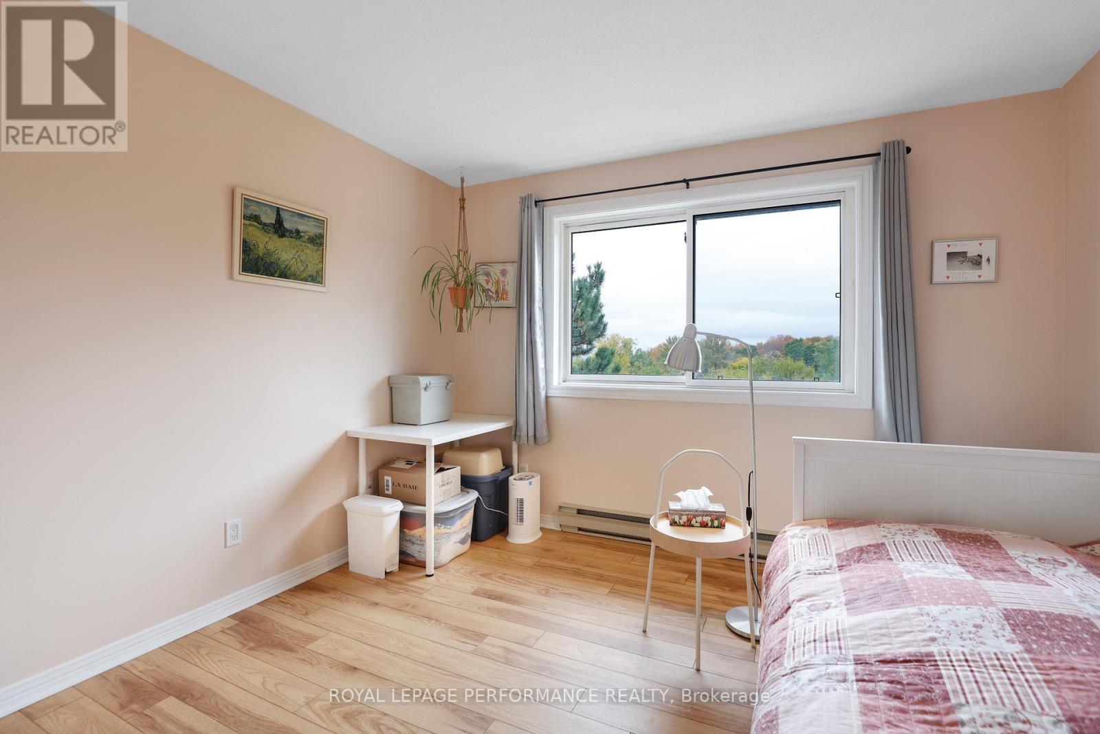 












412 - 280 BRITTANY DRIVE

,
Ottawa,




Ontario
K1K4M4

