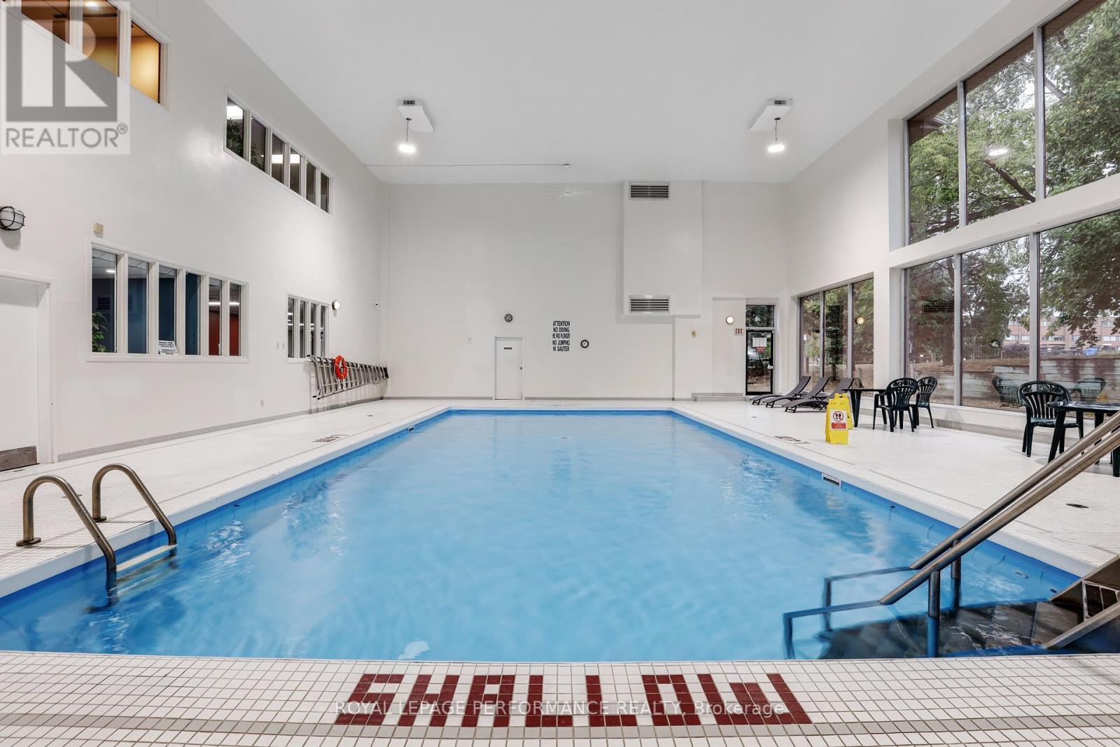 












412 - 280 BRITTANY DRIVE

,
Ottawa,




Ontario
K1K4M4

