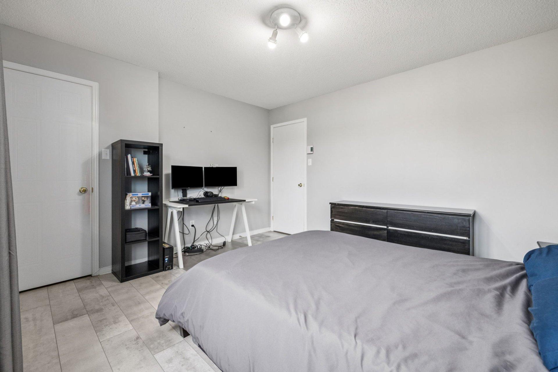 









266


Rue des Bouleaux

,
Gatineau (Masson-Angers),




QC
J8M2B3

