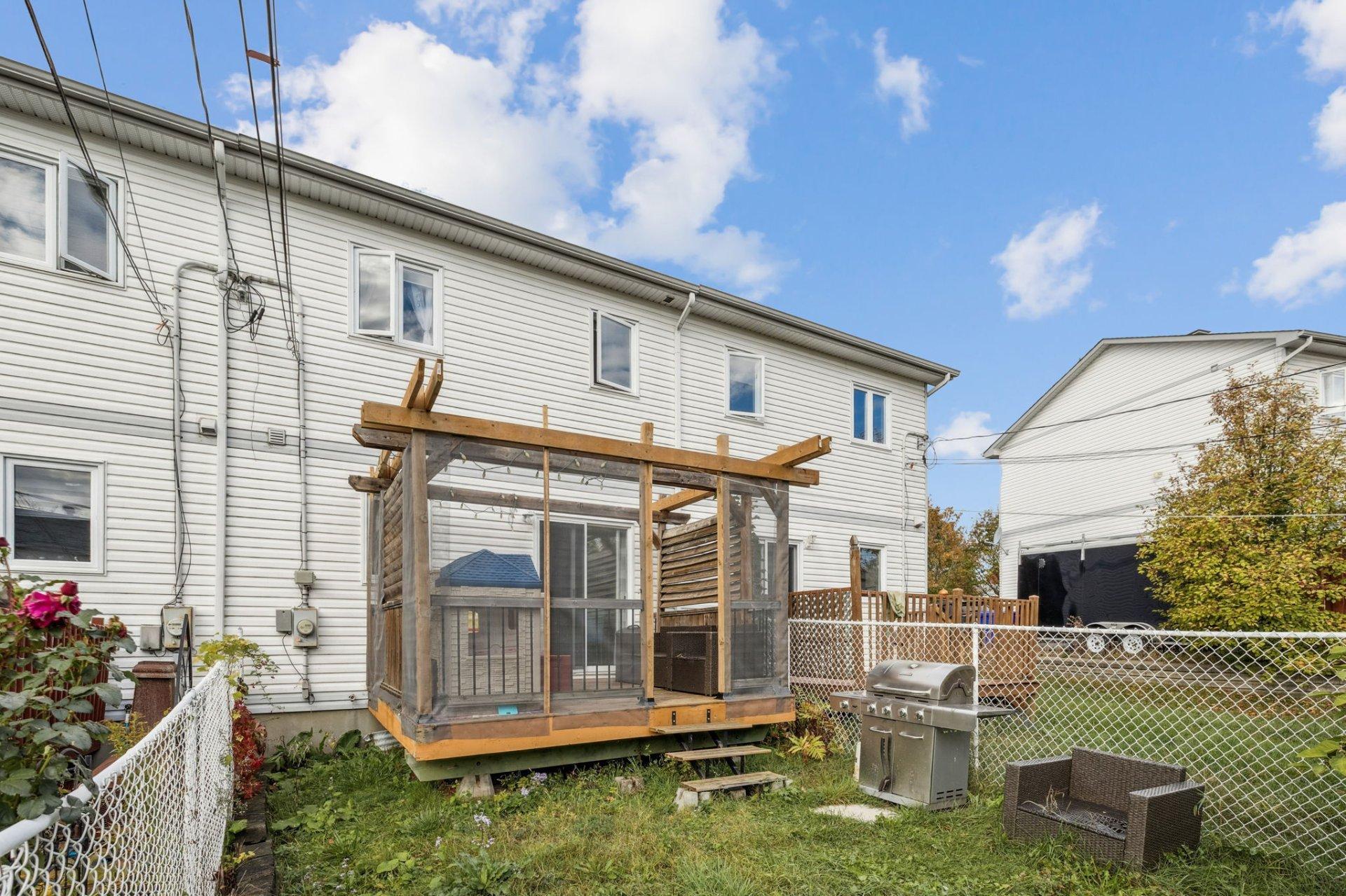 









266


Rue des Bouleaux

,
Gatineau (Masson-Angers),




QC
J8M2B3

