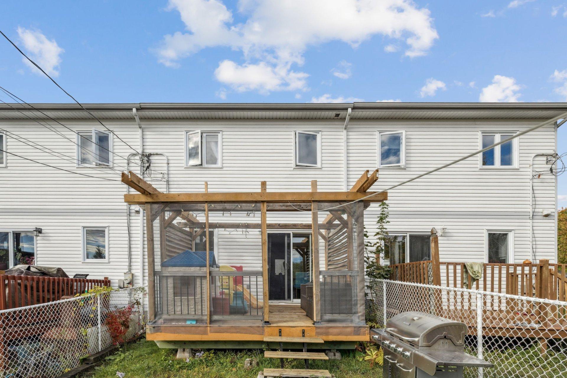 









266


Rue des Bouleaux

,
Gatineau (Masson-Angers),




QC
J8M2B3

