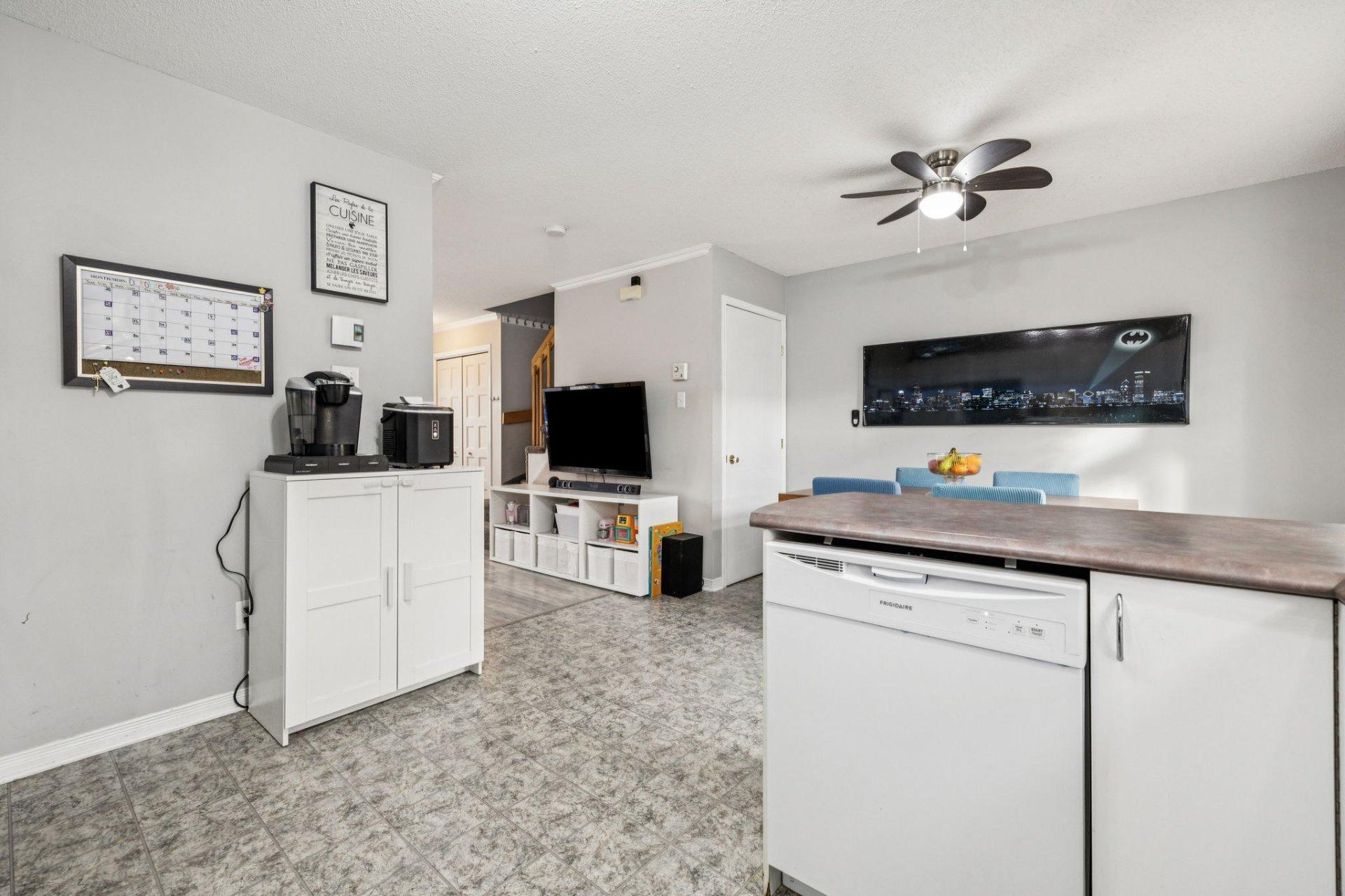 









266


Rue des Bouleaux

,
Gatineau (Masson-Angers),




QC
J8M2B3

