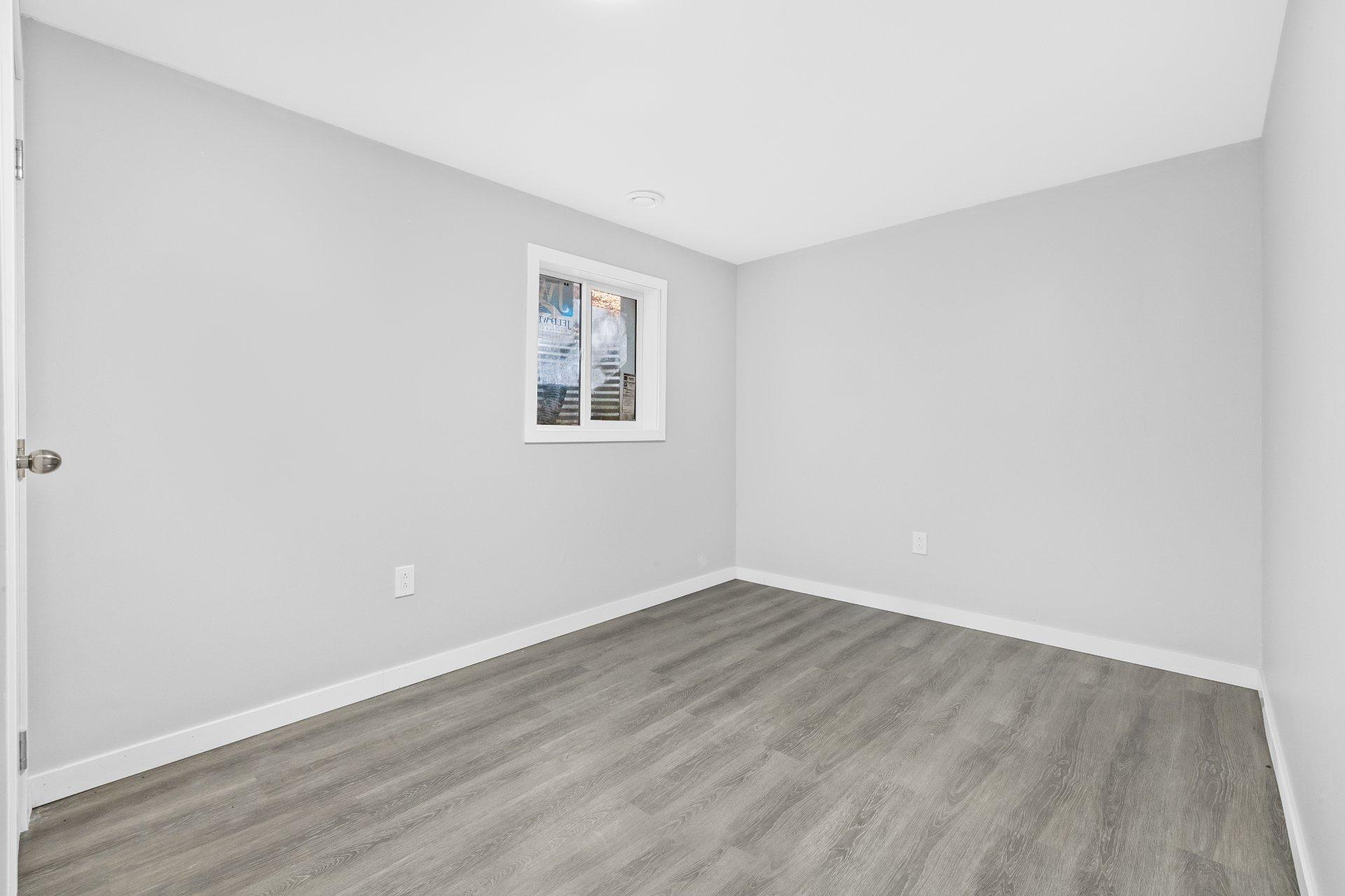 









3162Z


Rue Pine Tree

,
Saint-Lazare,




QC
J7T2J3


