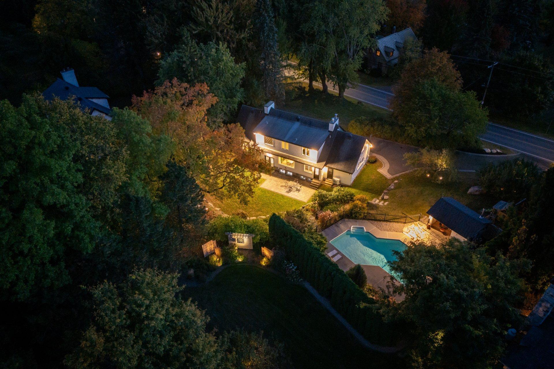 









1123


Ch. de la Montagne

,
Mont-Saint-Hilaire,




QC
J3G4S6

