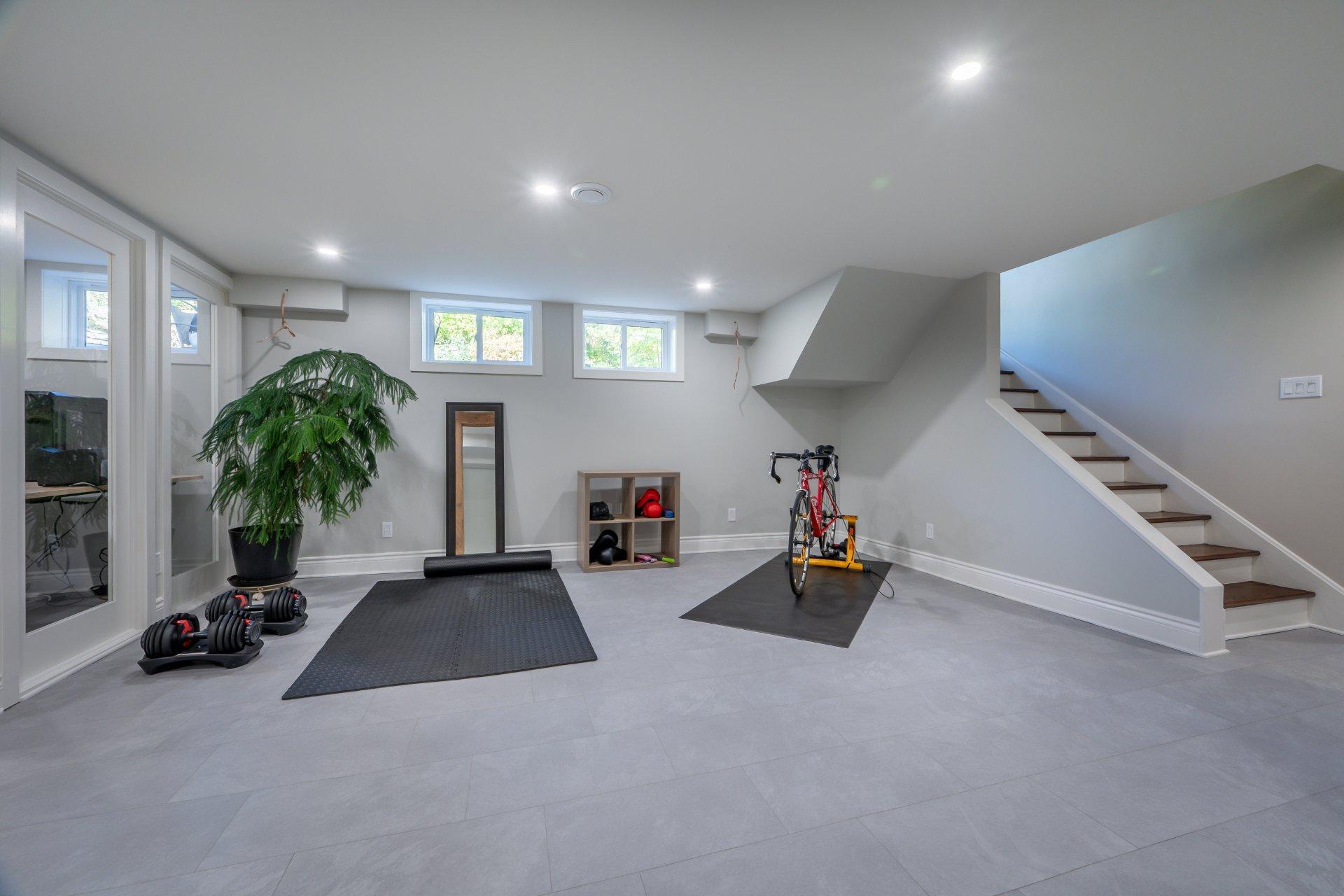 









1123


Ch. de la Montagne

,
Mont-Saint-Hilaire,




QC
J3G4S6

