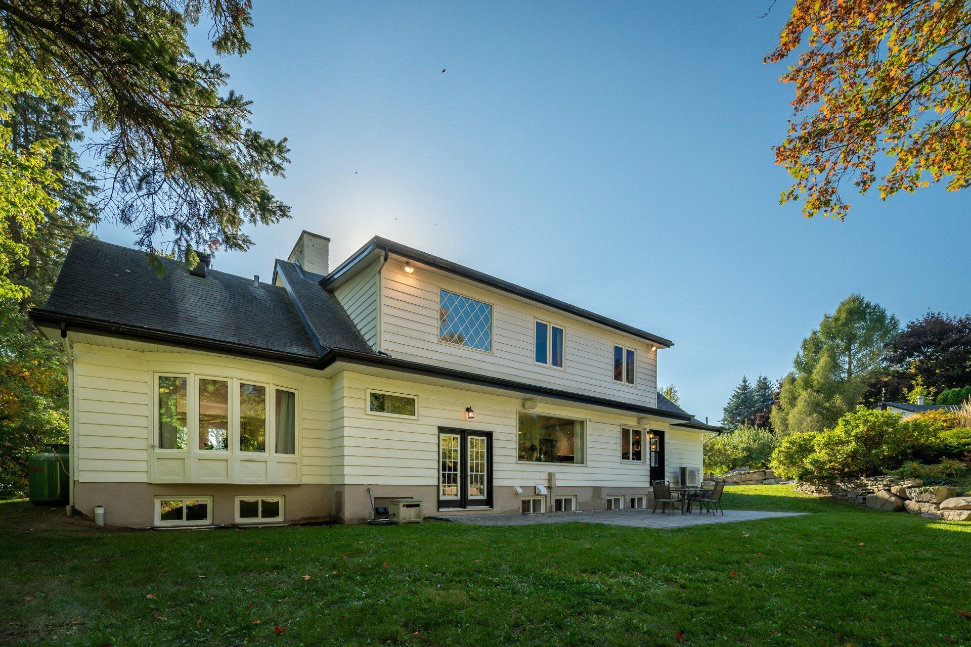 









1123


Ch. de la Montagne

,
Mont-Saint-Hilaire,




QC
J3G4S6

