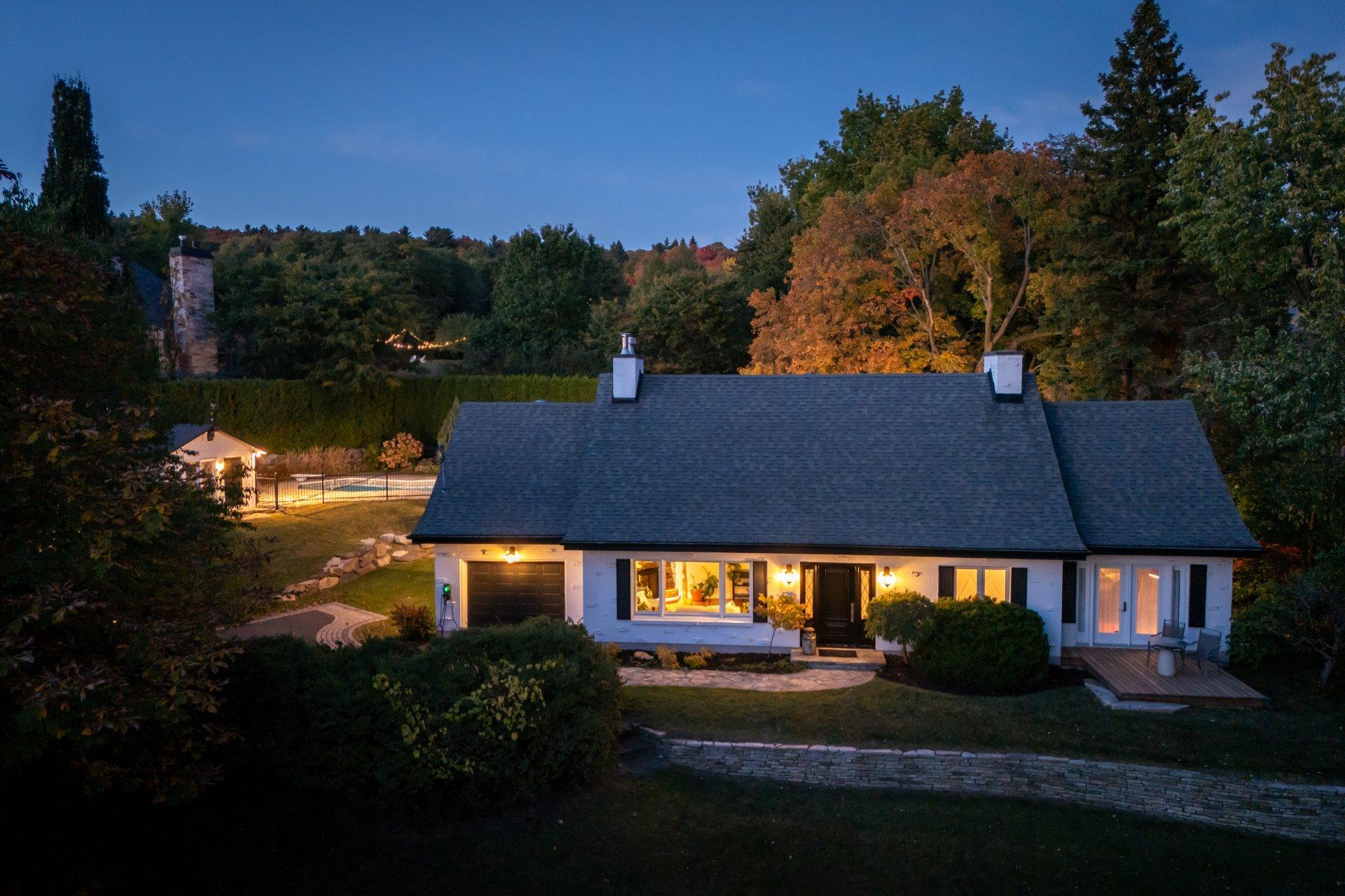 









1123


Ch. de la Montagne

,
Mont-Saint-Hilaire,




QC
J3G4S6

