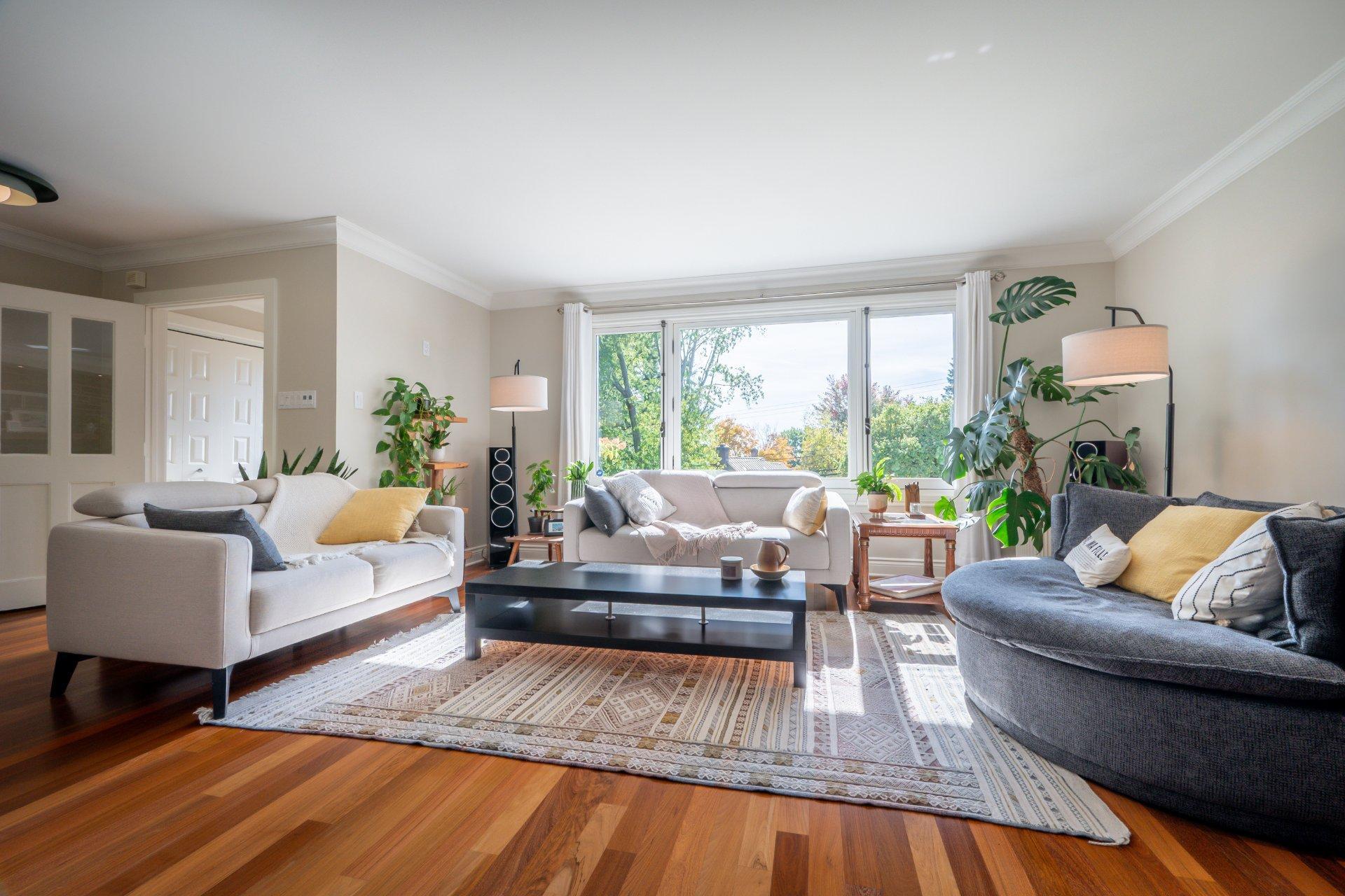 









1123


Ch. de la Montagne

,
Mont-Saint-Hilaire,




QC
J3G4S6

