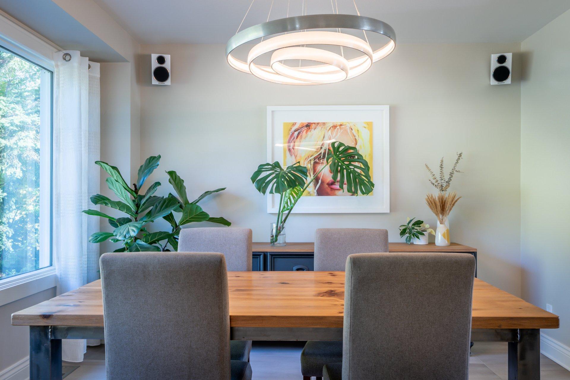 









1123


Ch. de la Montagne

,
Mont-Saint-Hilaire,




QC
J3G4S6

