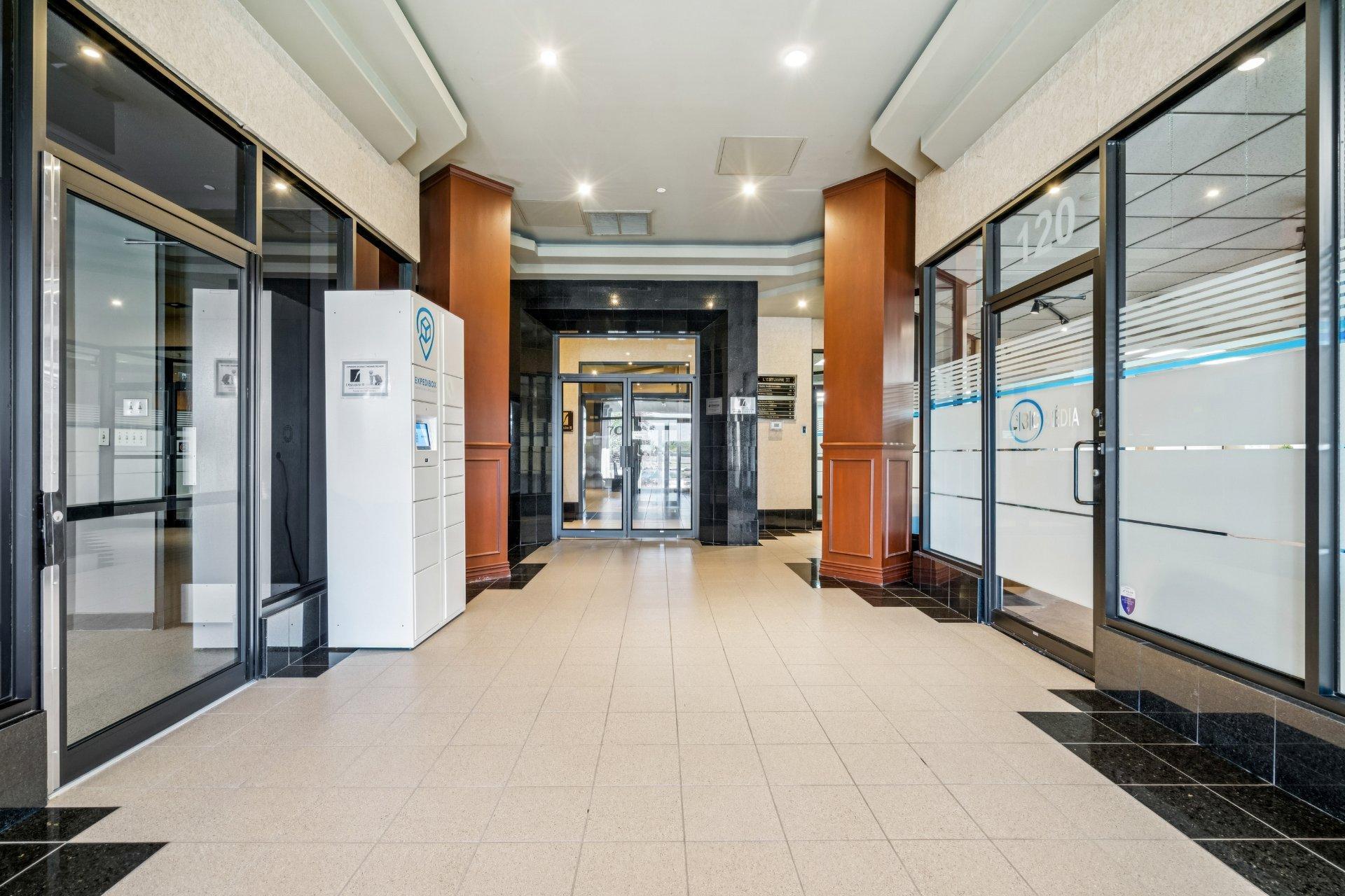 









70


Rue De La Barre

, 120,
Longueuil (Le Vieux-Longueuil),




QC
J4K5J3

