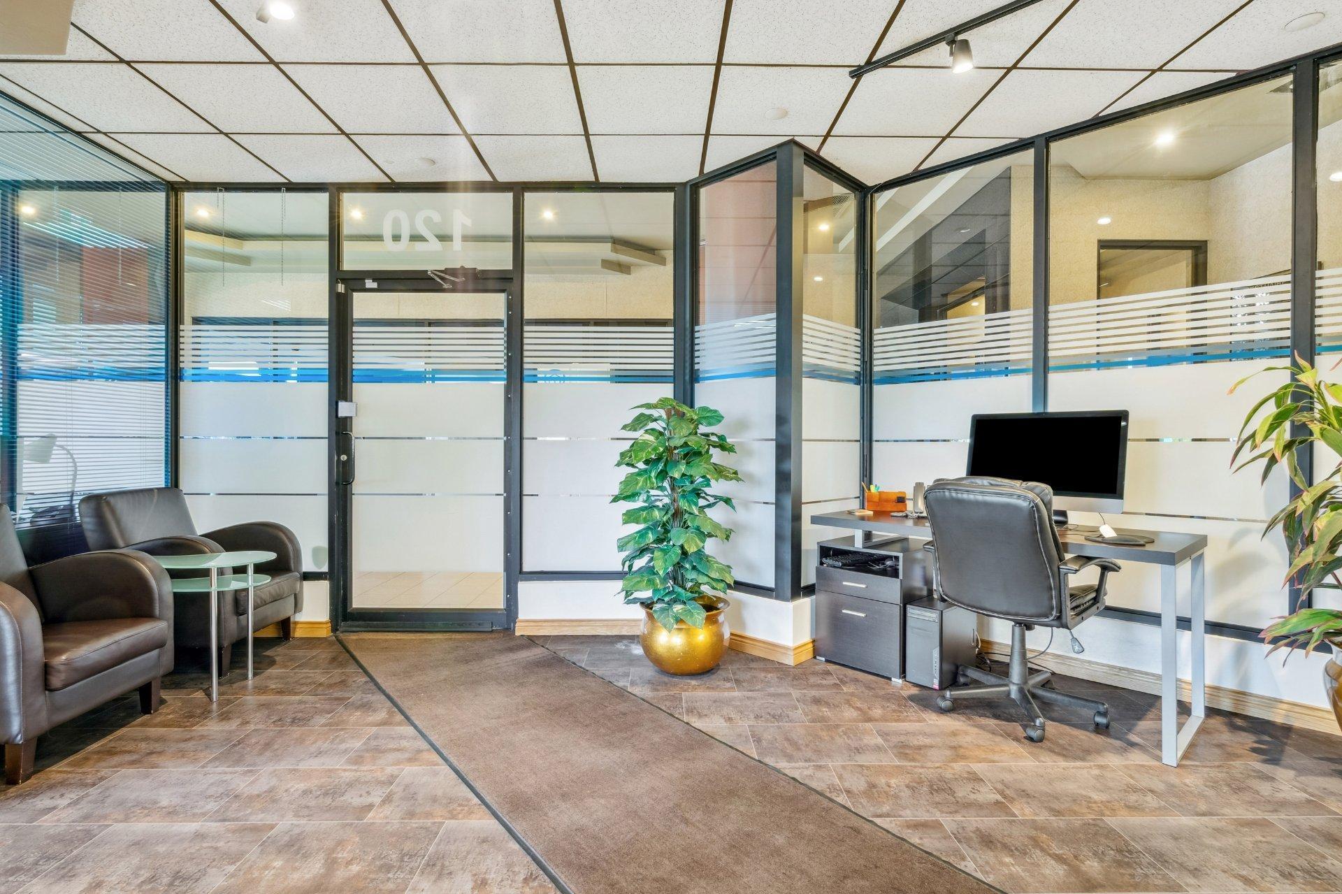 









70


Rue De La Barre

, 120,
Longueuil (Le Vieux-Longueuil),




QC
J4K5J3

