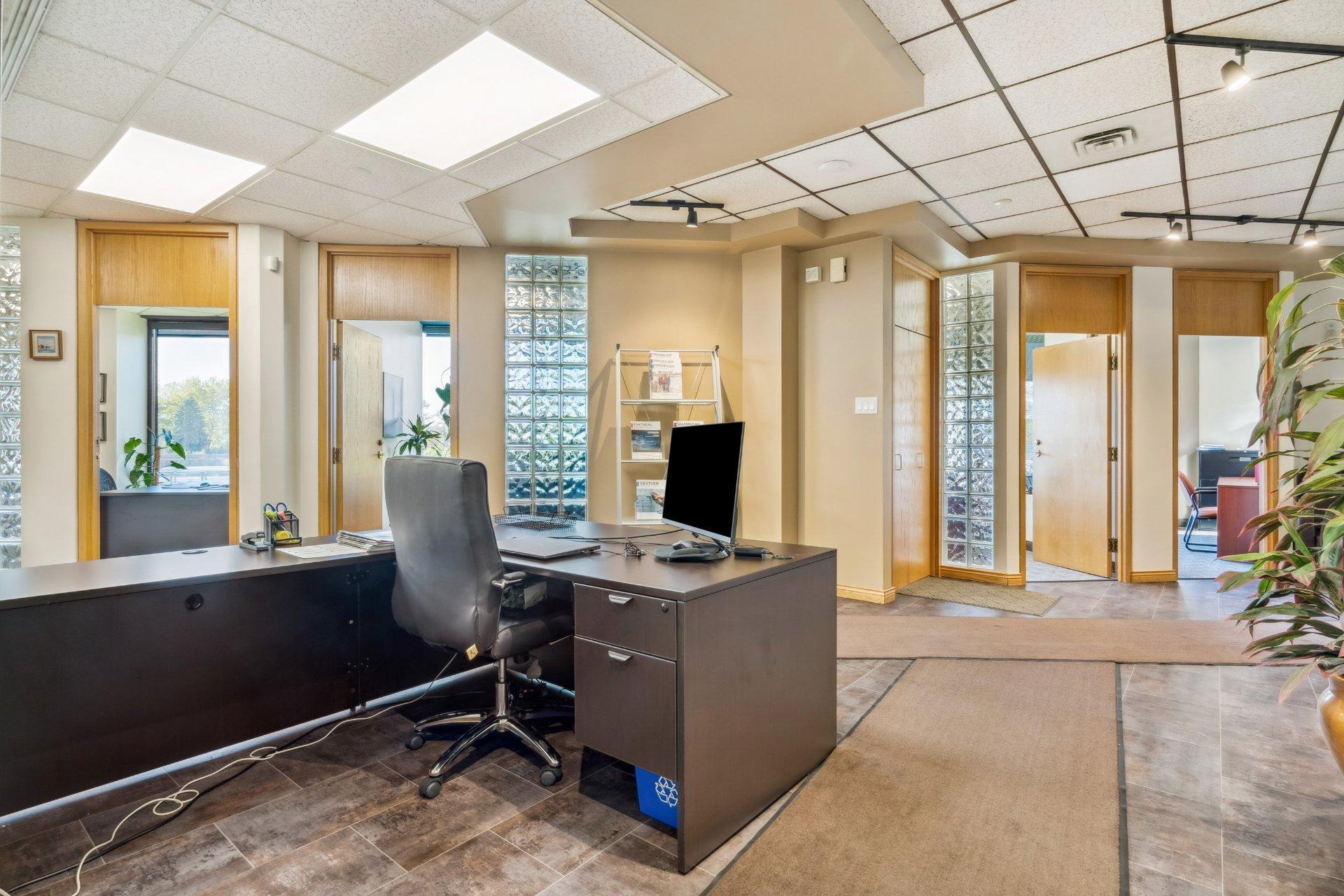 









70


Rue De La Barre

, 120,
Longueuil (Le Vieux-Longueuil),




QC
J4K5J3

