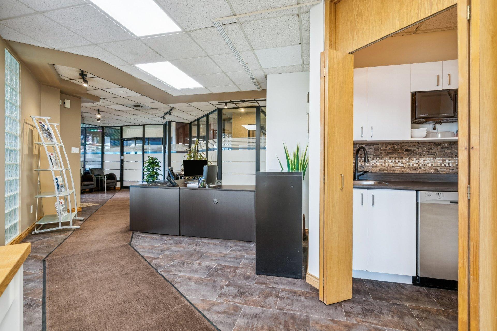 









70


Rue De La Barre

, 120,
Longueuil (Le Vieux-Longueuil),




QC
J4K5J3

