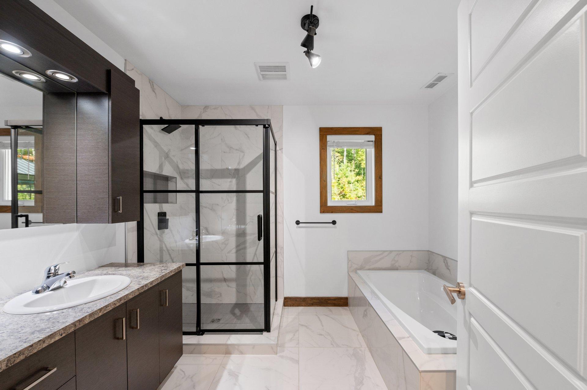 









6085


Mtée Beauvais

,
Val-Morin,




QC
J0T2R0

