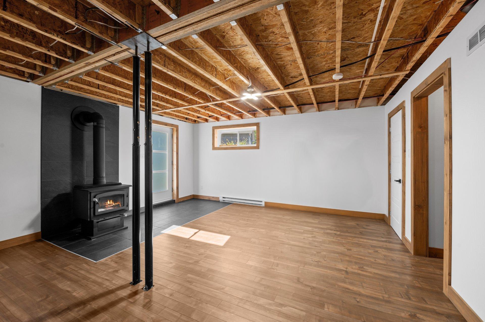 









6085


Mtée Beauvais

,
Val-Morin,




QC
J0T2R0

