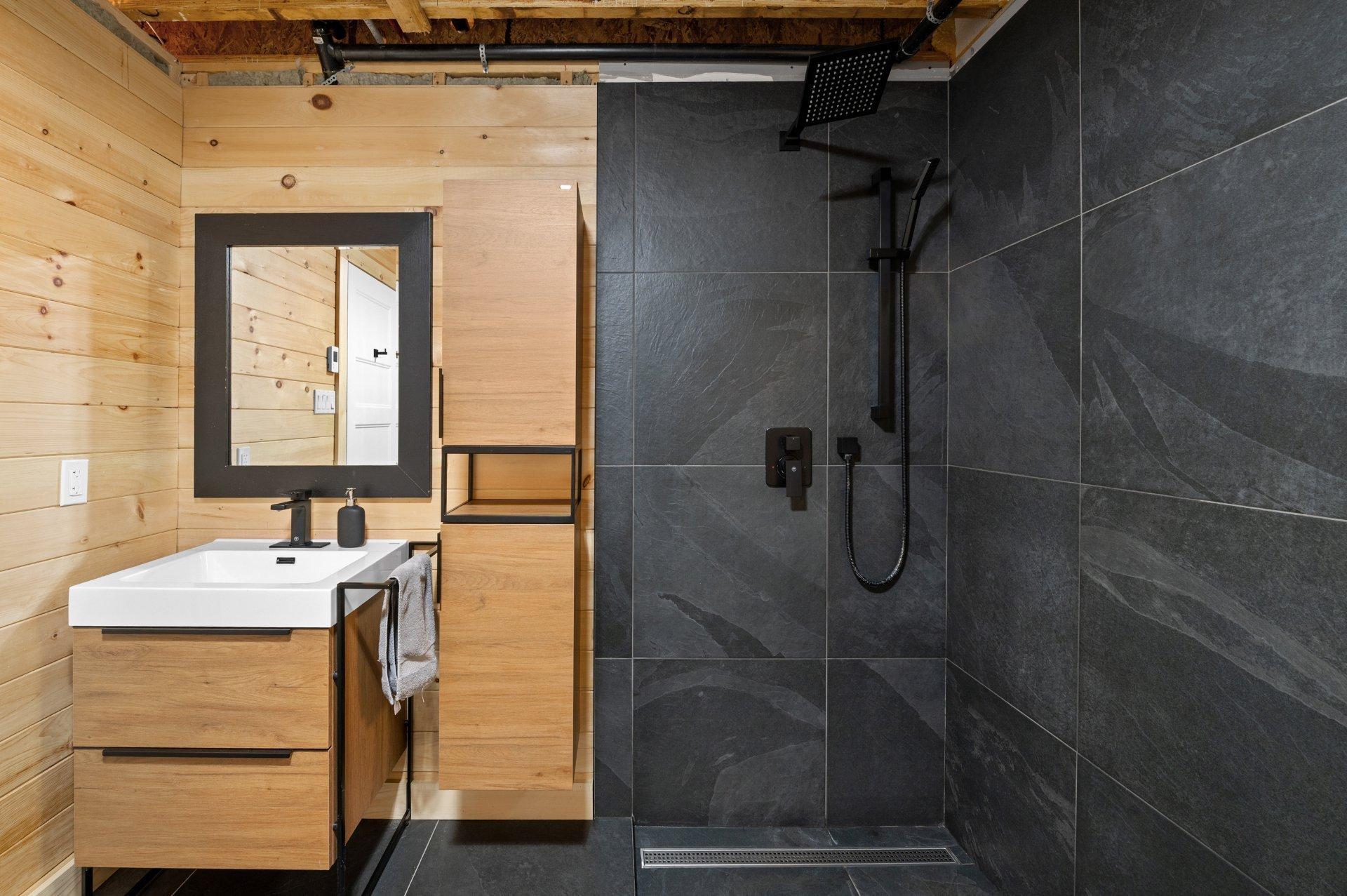 









6085


Mtée Beauvais

,
Val-Morin,




QC
J0T2R0

