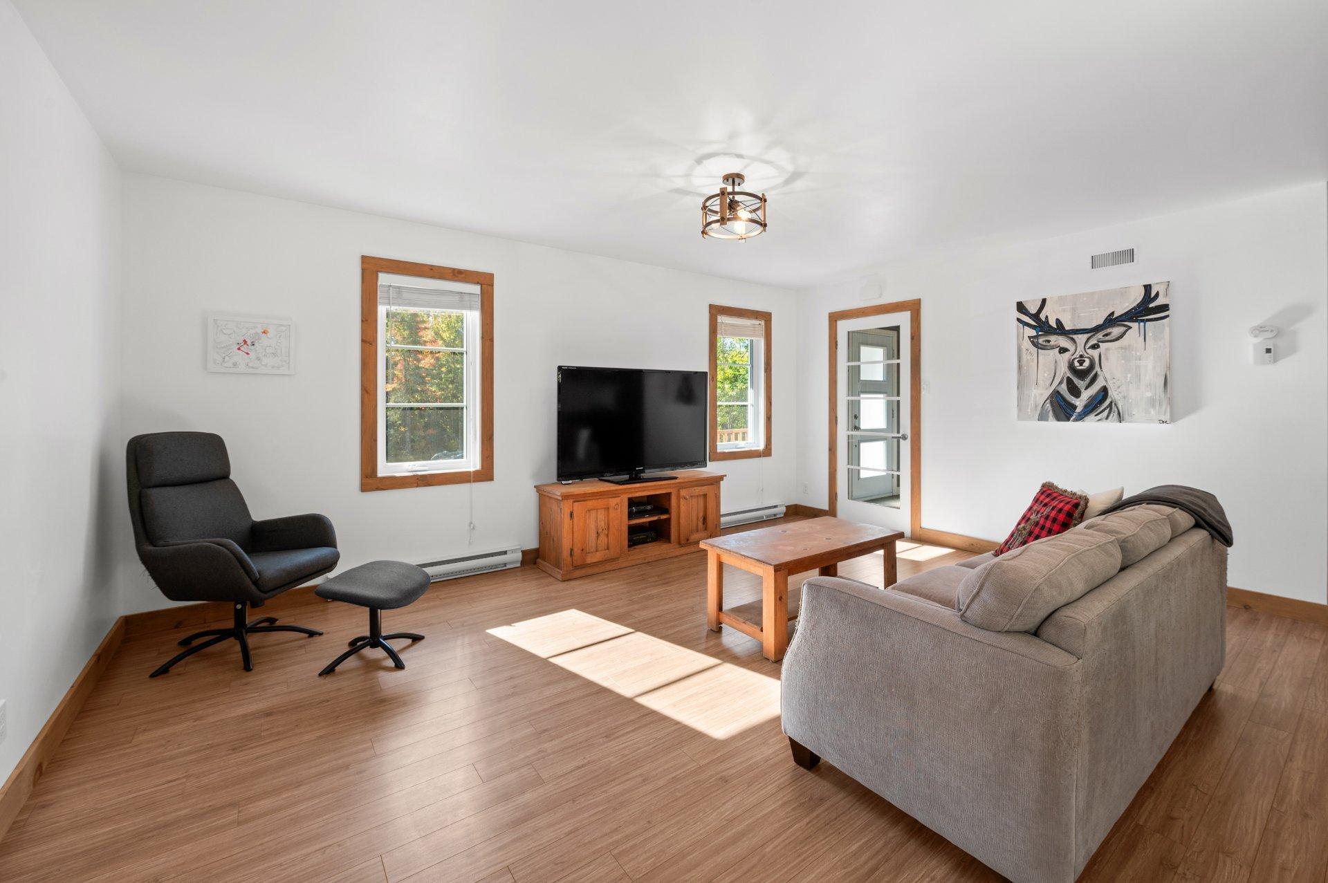 









6085


Mtée Beauvais

,
Val-Morin,




QC
J0T2R0

