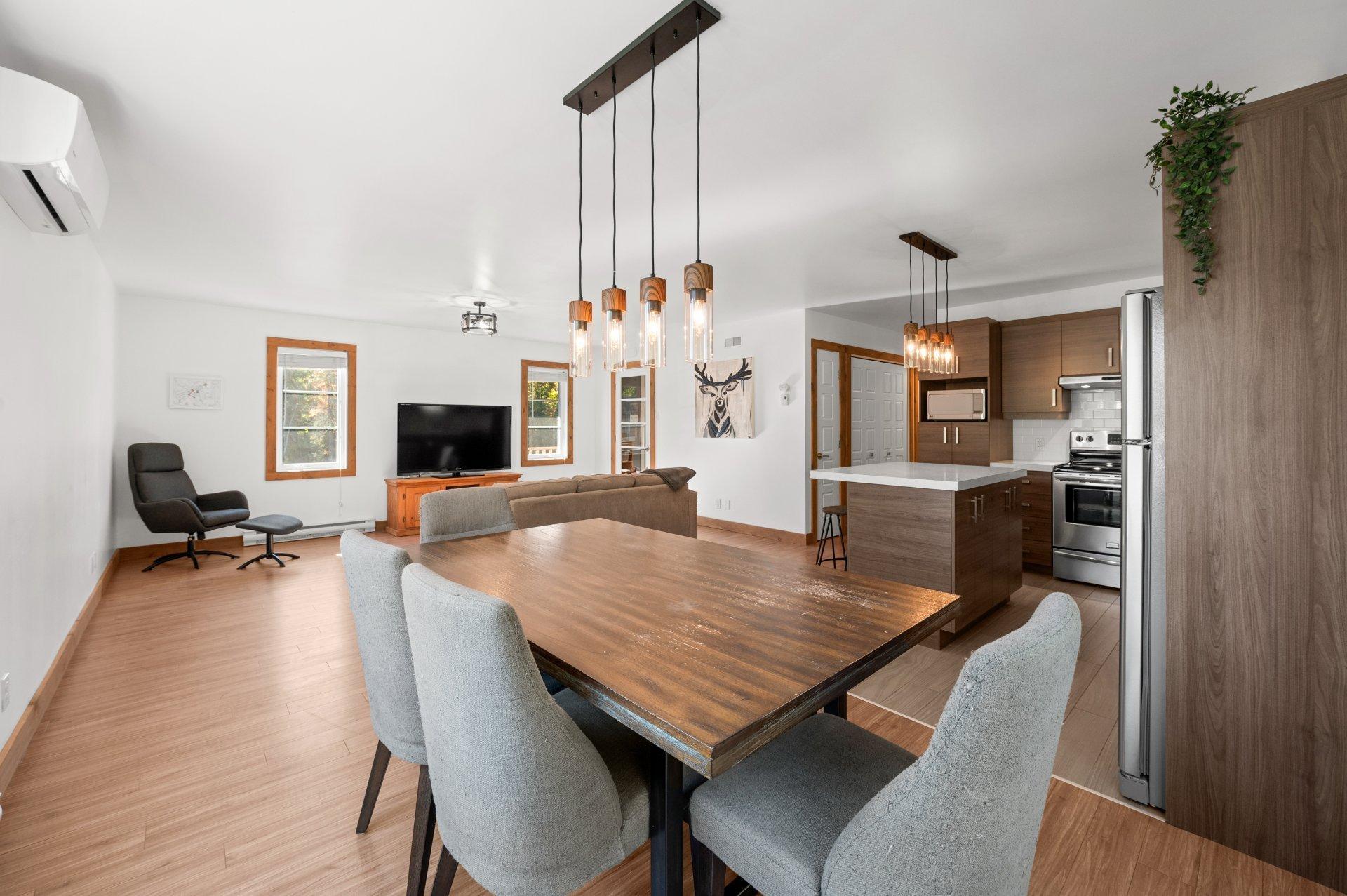 









6085


Mtée Beauvais

,
Val-Morin,




QC
J0T2R0

