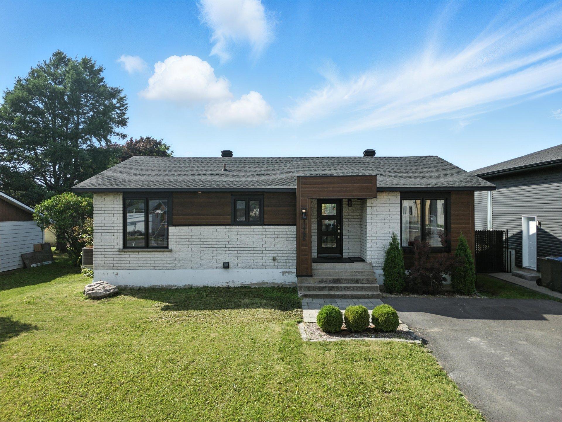 









1466


Rue Bernier

,
Saint-Jean-sur-Richelieu,




QC
J2W1G1

