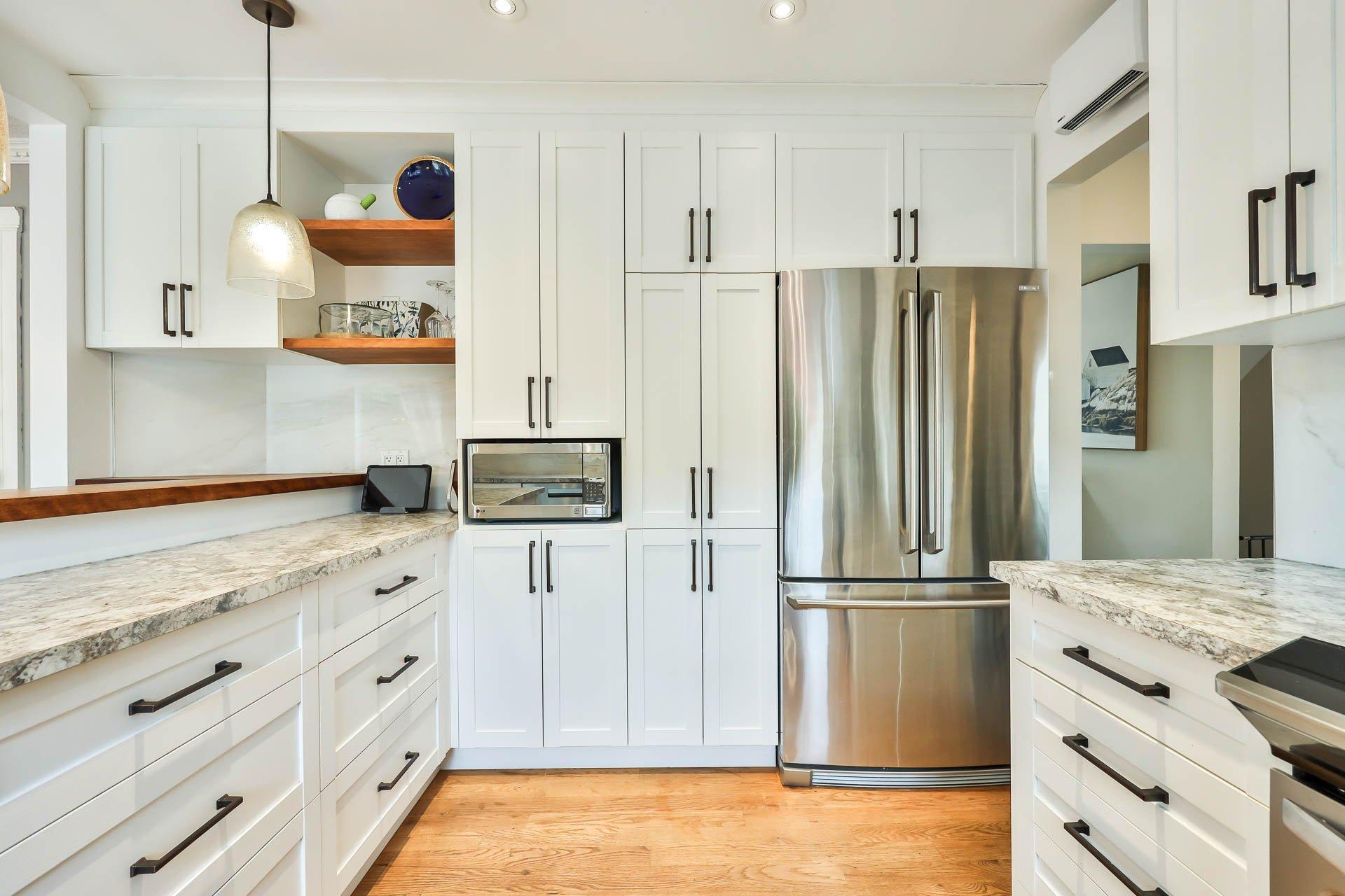 









229


Av. du Vallon

,
Gatineau (Aylmer),




QC
J9J1N9

