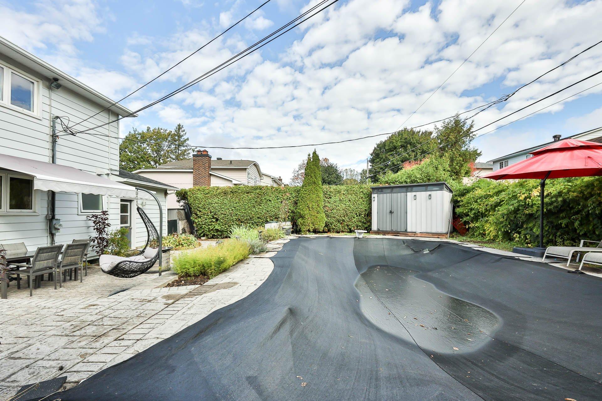 









229


Av. du Vallon

,
Gatineau (Aylmer),




QC
J9J1N9

