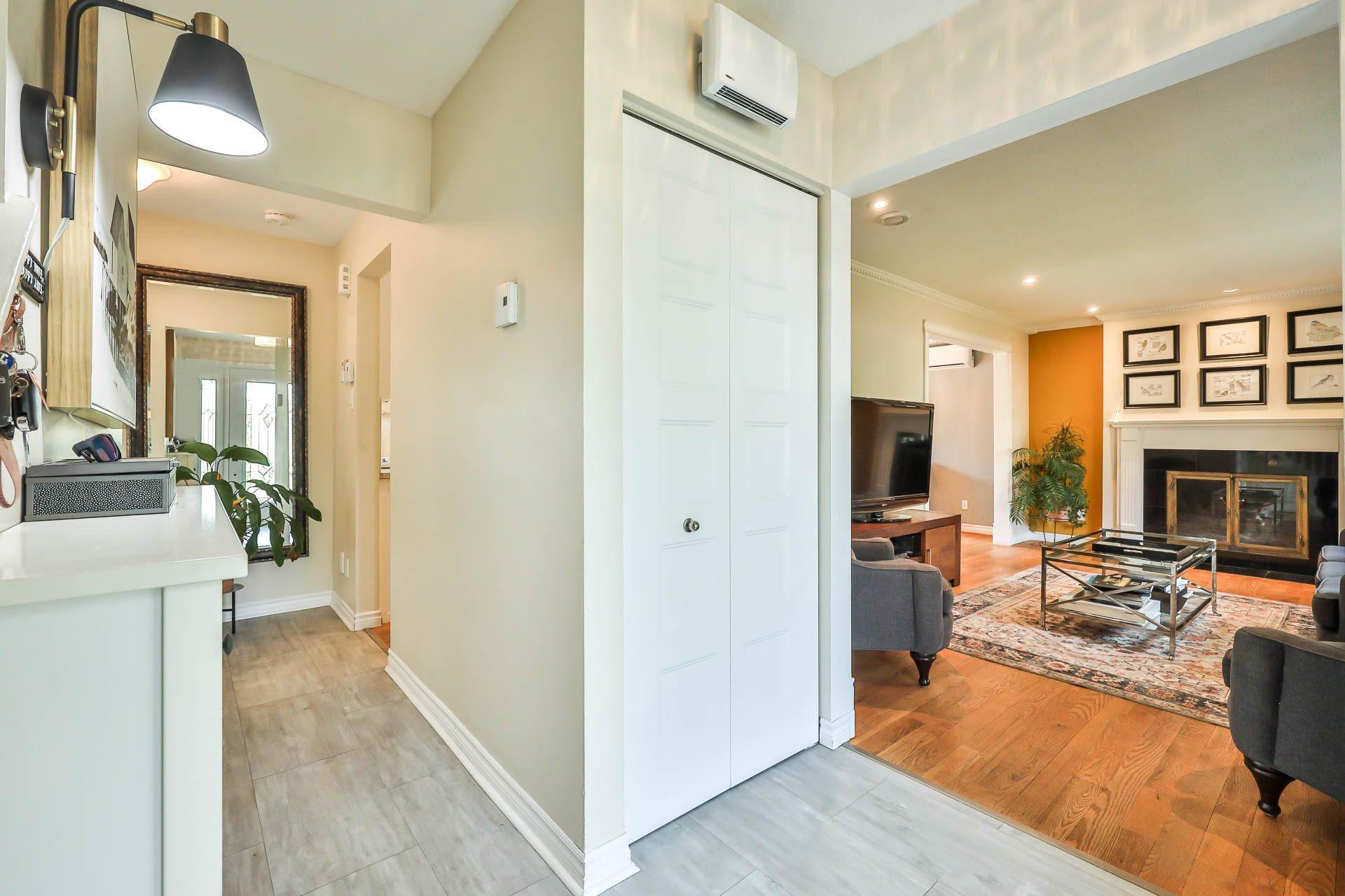









229


Av. du Vallon

,
Gatineau (Aylmer),




QC
J9J1N9

