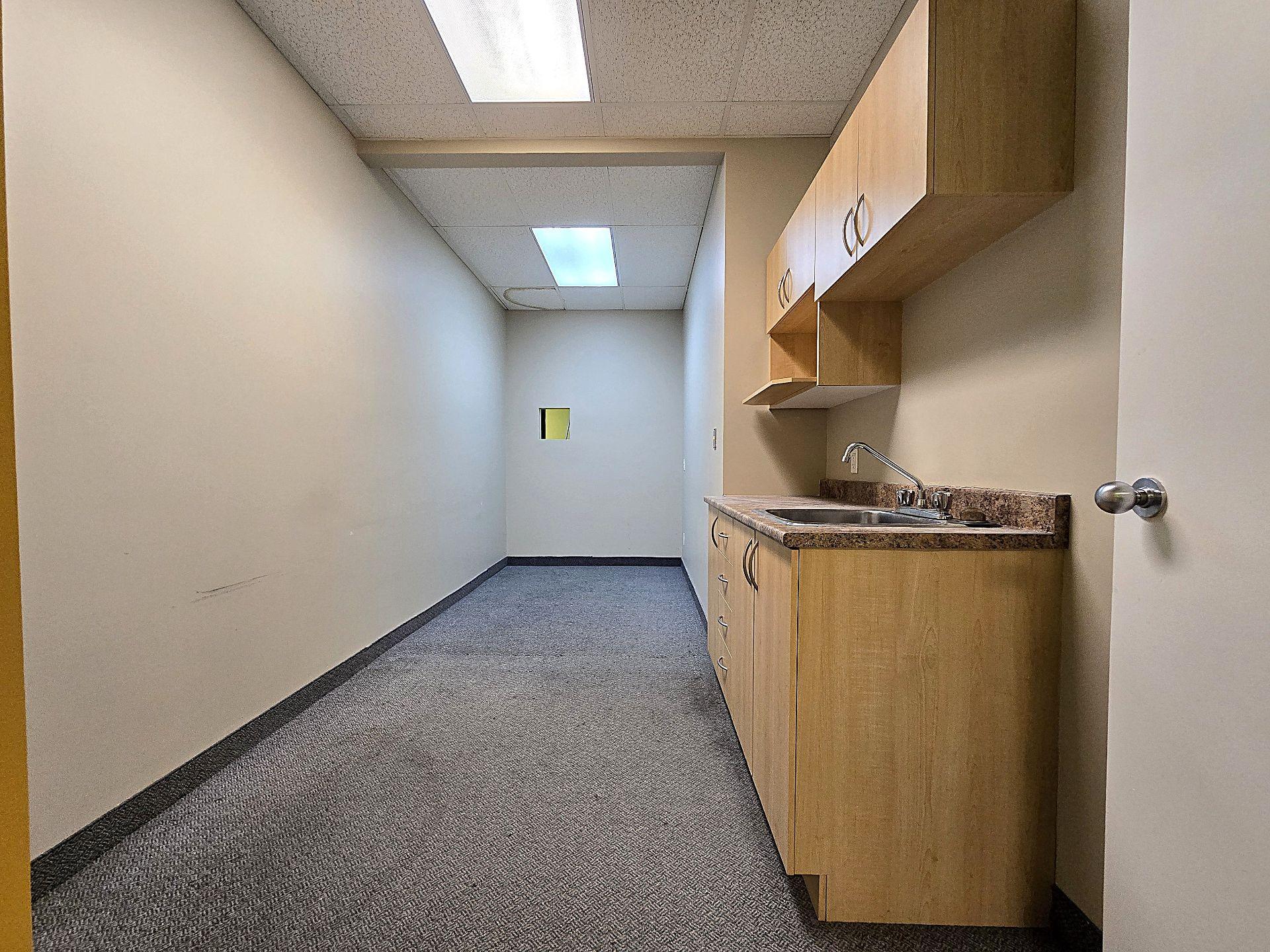 









515


Boul. de la Concorde O.

, 215,
Laval (Laval-des-Rapides),




QC
H7N5L9

