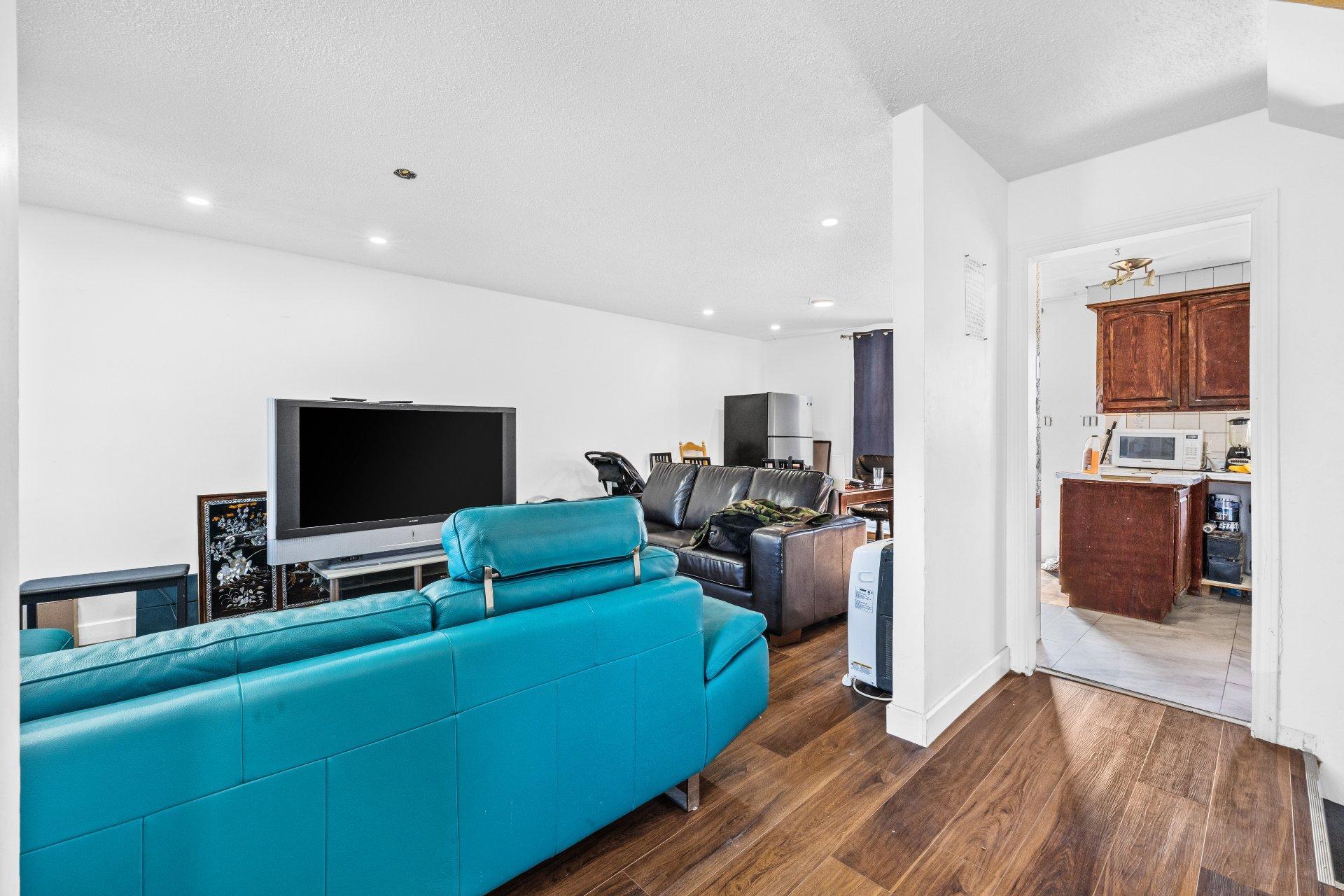 









2020


Rue de Tripoli

,
Laval (Chomedey),




QC
H7M4M1

