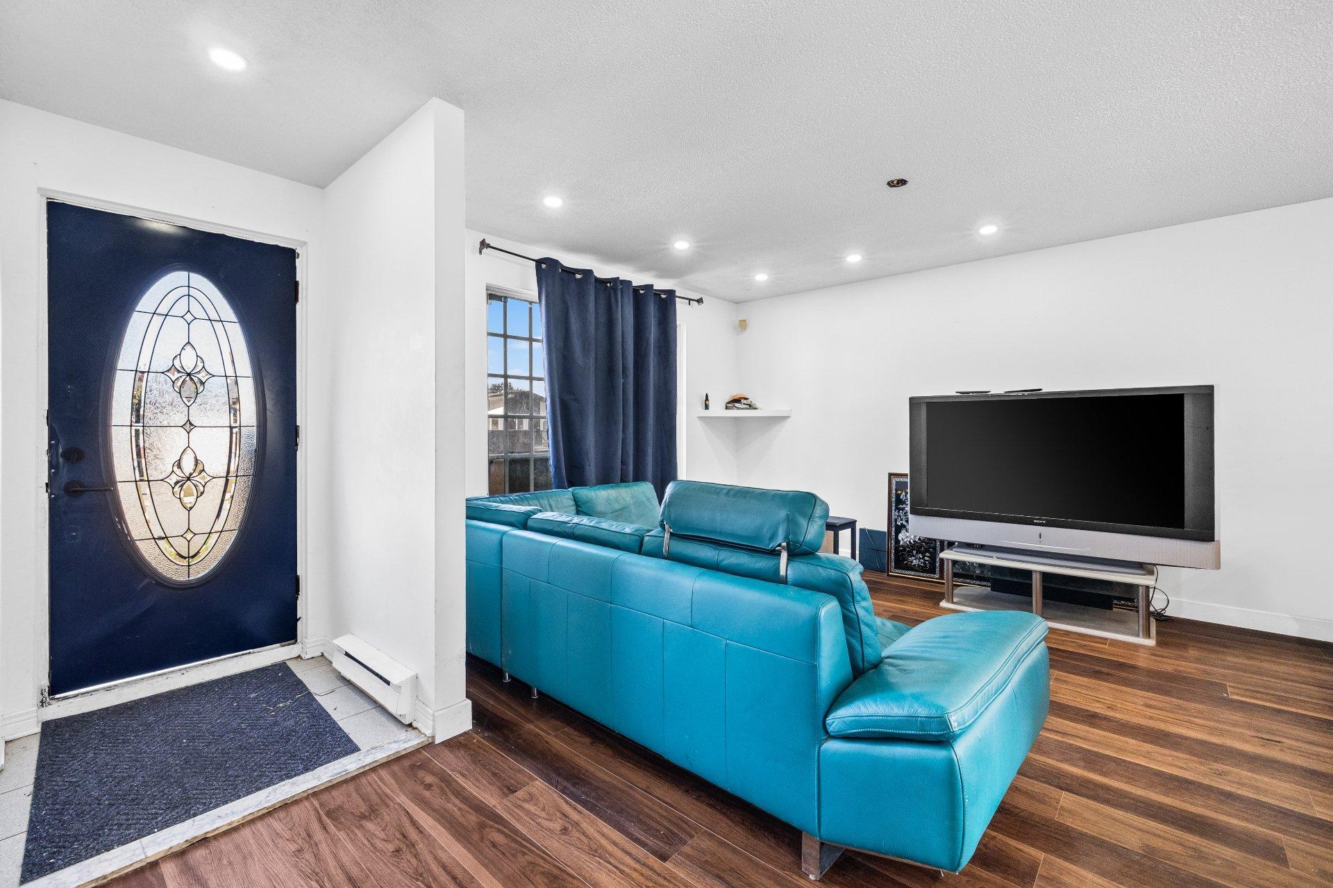 









2020


Rue de Tripoli

,
Laval (Chomedey),




QC
H7M4M1

