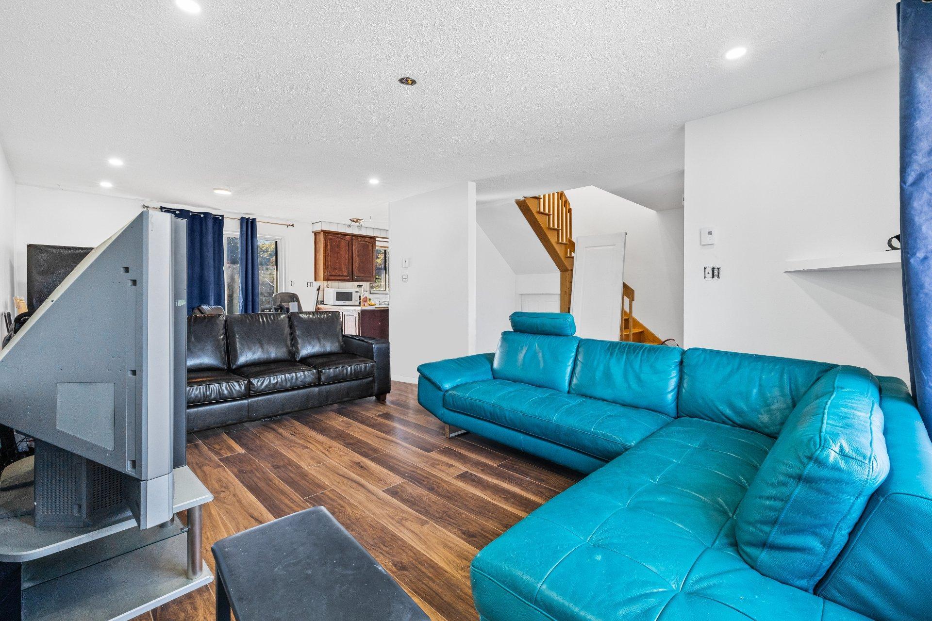 









2020


Rue de Tripoli

,
Laval (Chomedey),




QC
H7M4M1

