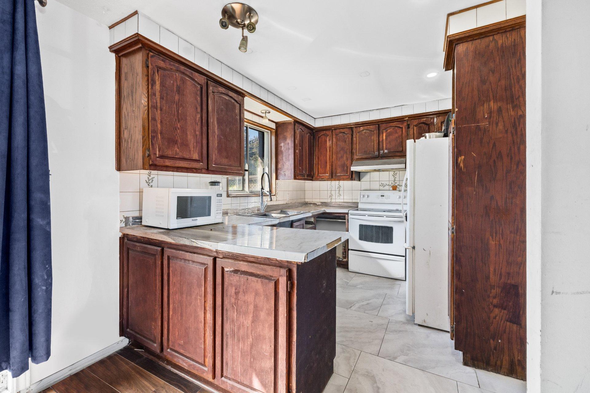 









2020


Rue de Tripoli

,
Laval (Chomedey),




QC
H7M4M1

