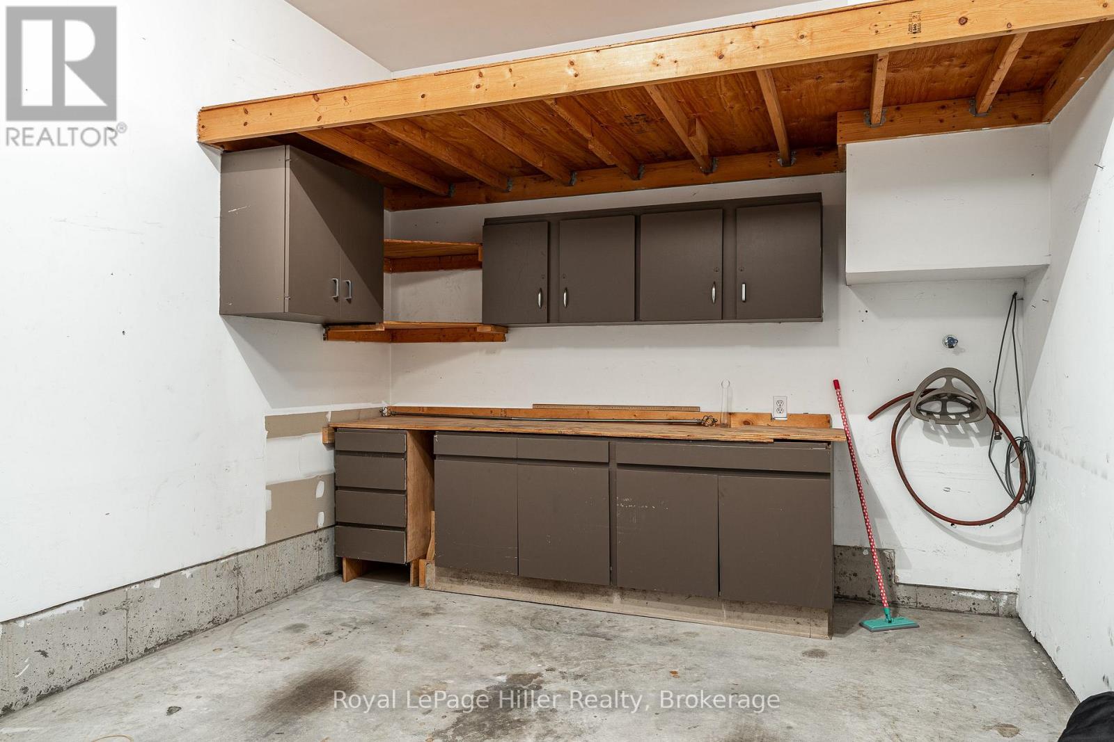












73 PARK LANE

,
West Perth (Mitchell),




Ontario
N0K1N0

