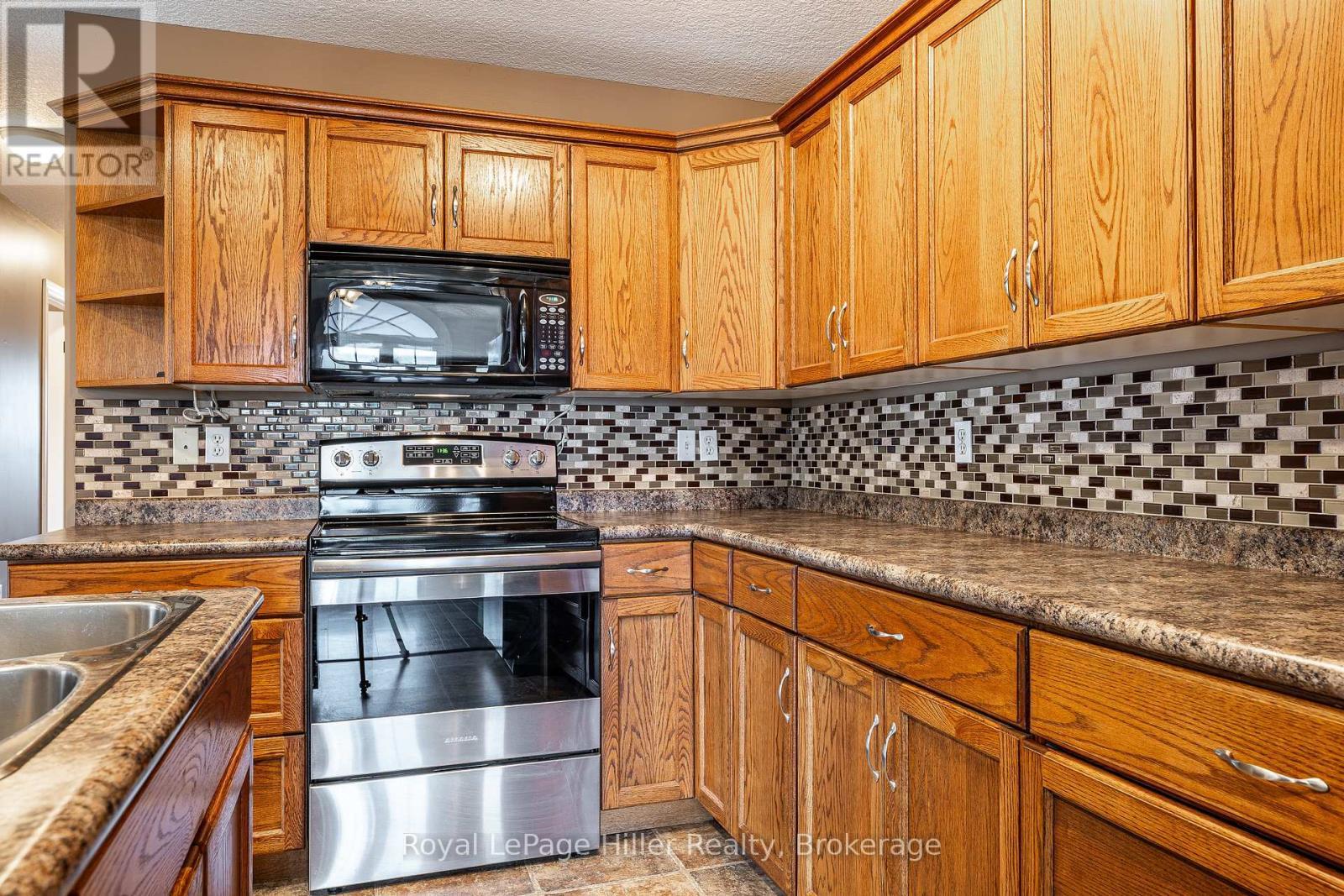 












73 PARK LANE

,
West Perth (Mitchell),




Ontario
N0K1N0

