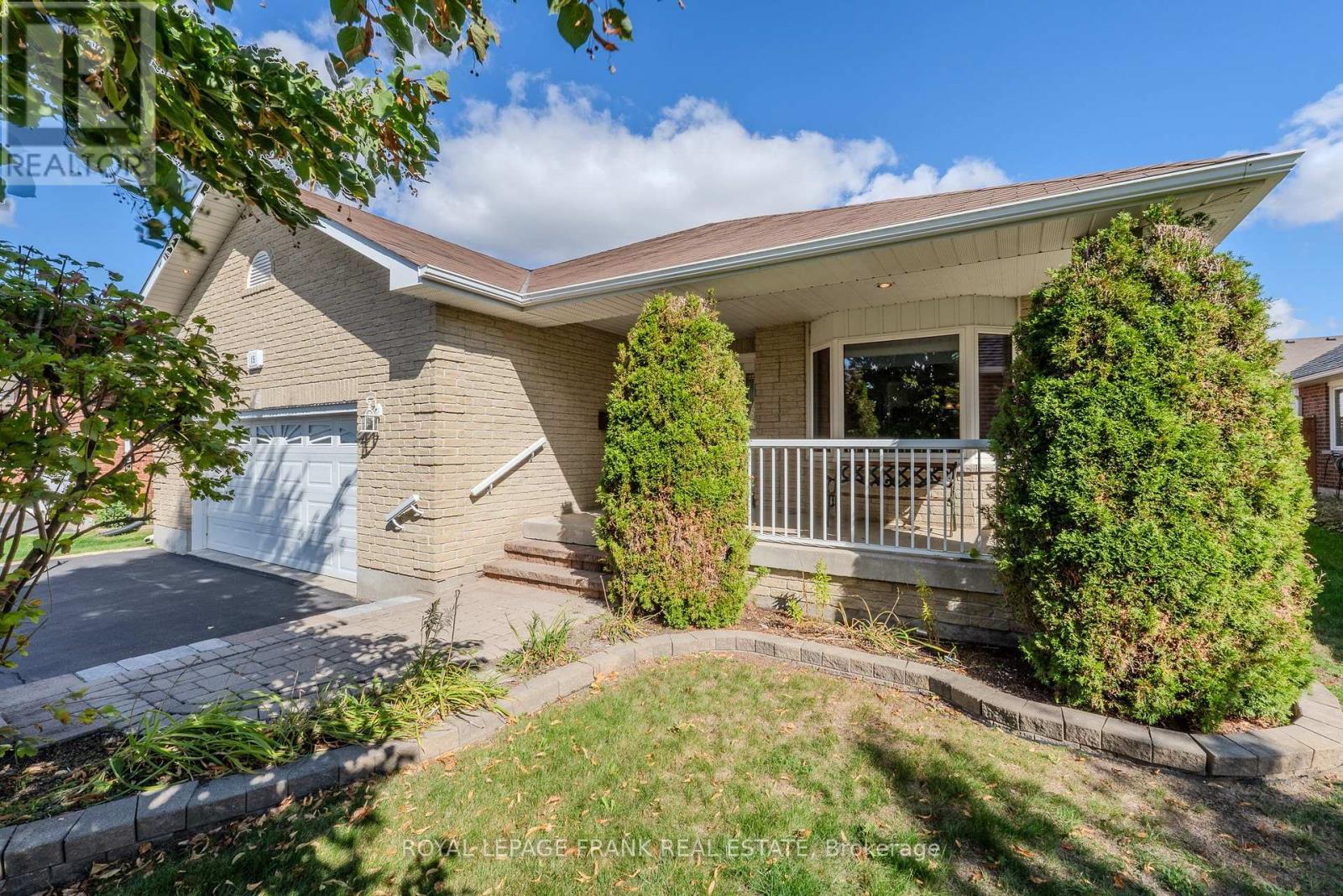 












15 SELENA STREET

,
Kawartha Lakes (Lindsay),




Ontario
K9V0B5

