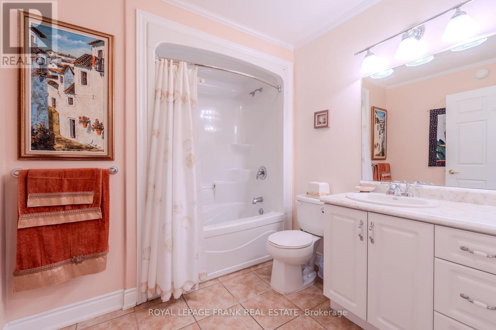 












15 SELENA STREET

,
Kawartha Lakes (Lindsay),




Ontario
K9V0B5

