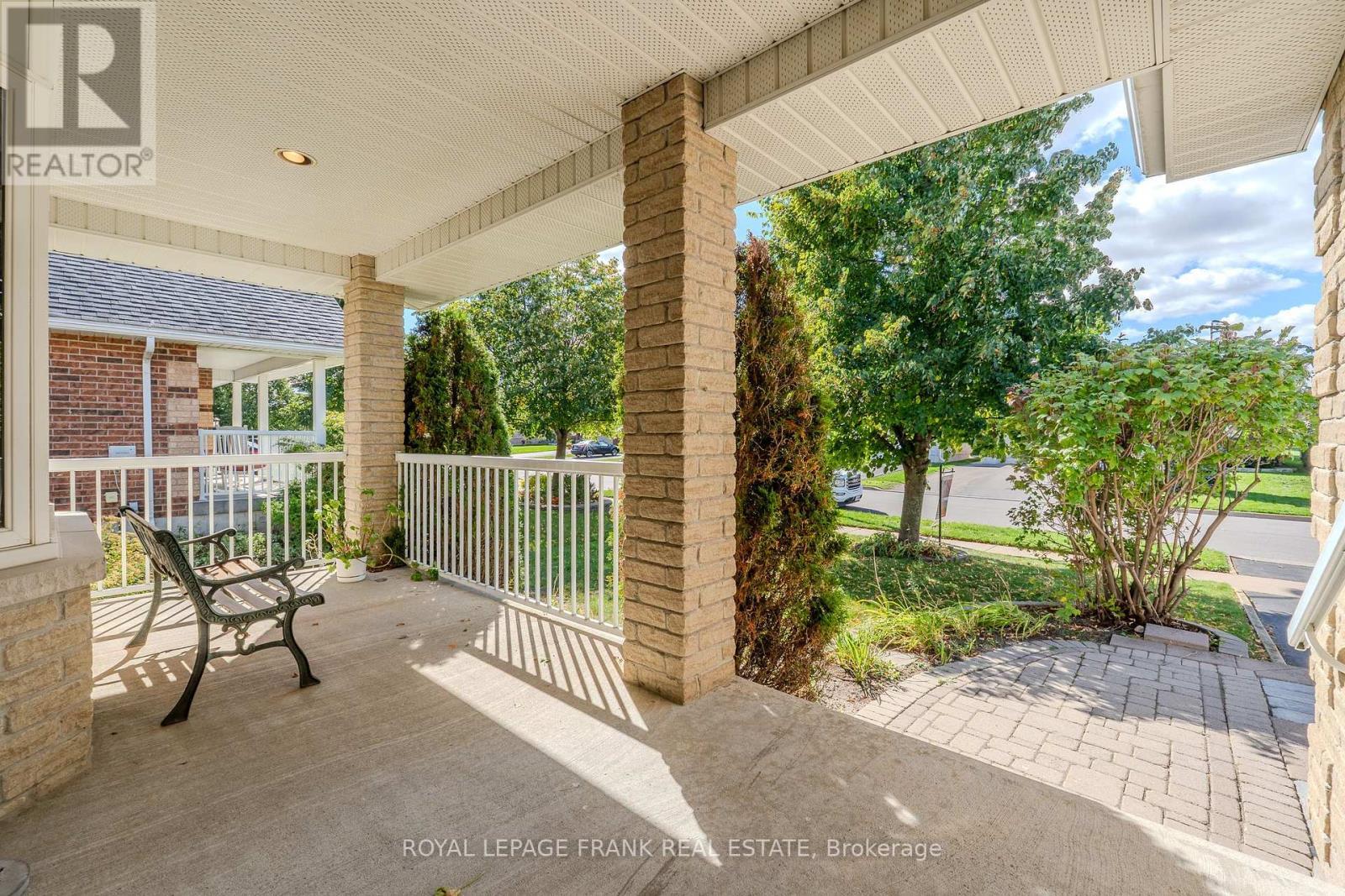 












15 SELENA STREET

,
Kawartha Lakes (Lindsay),




Ontario
K9V0B5

